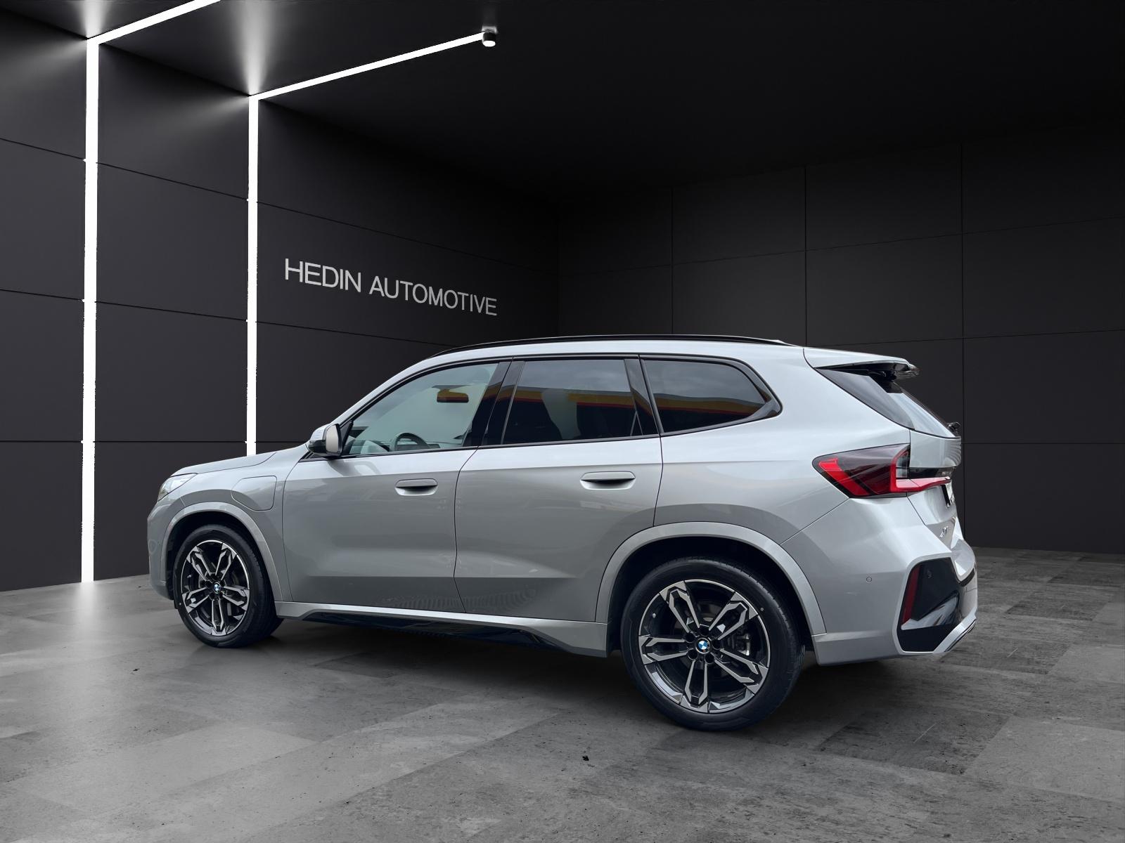 BMW X1 30e xDrive paddles-showroom-element-2