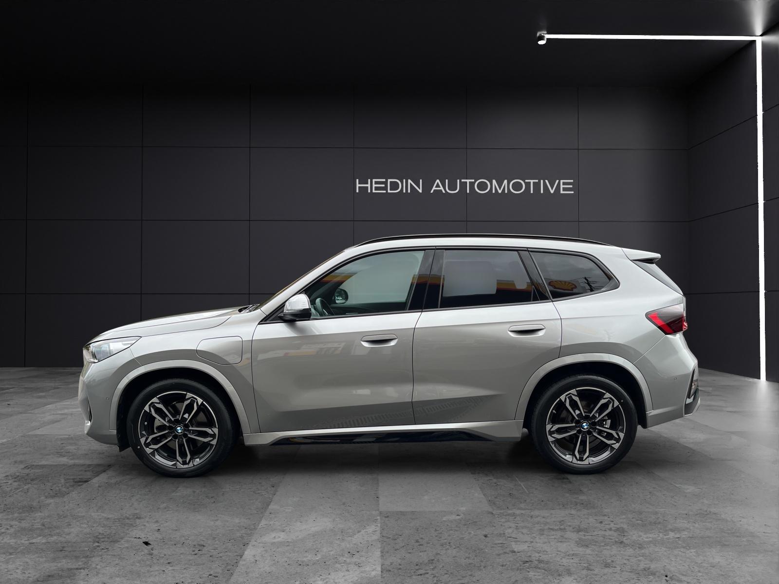 BMW X1 30e xDrive paddles-showroom-element-3