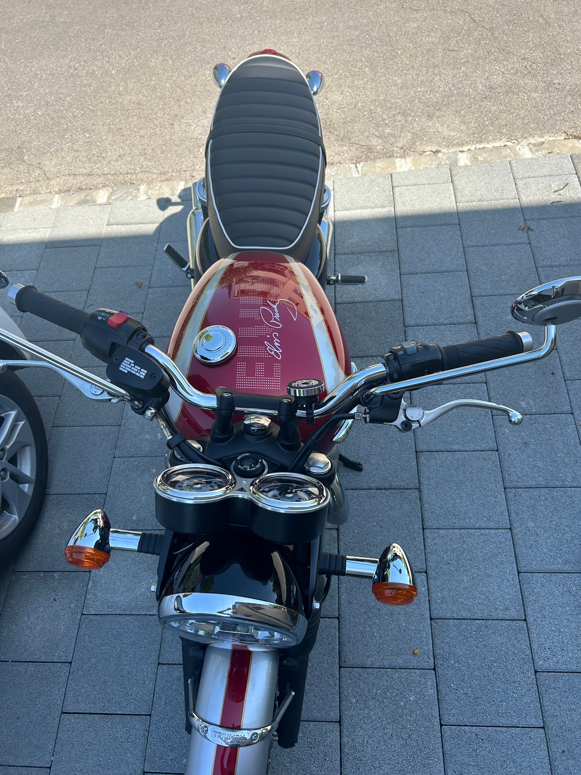 TRIUMPH Bonneville T120-image-4