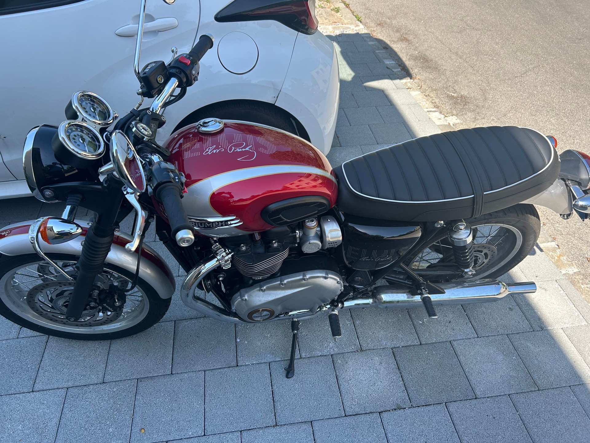 TRIUMPH Bonneville T120-image-5