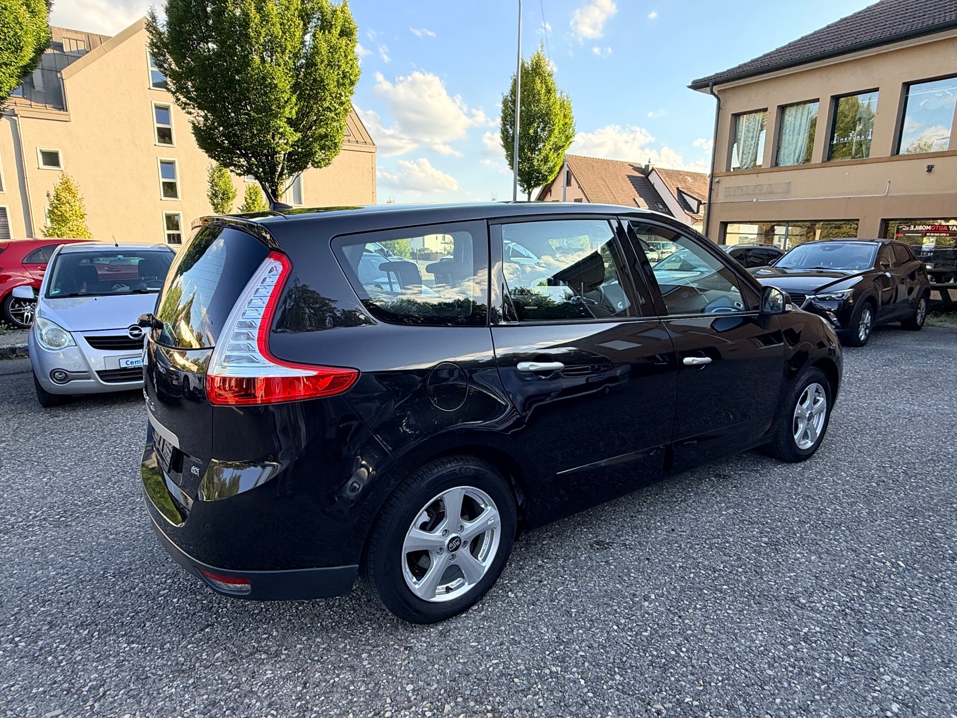 RENAULT Grand Scénic 1.9 dCi Dynamique 7 Plätze-image-11