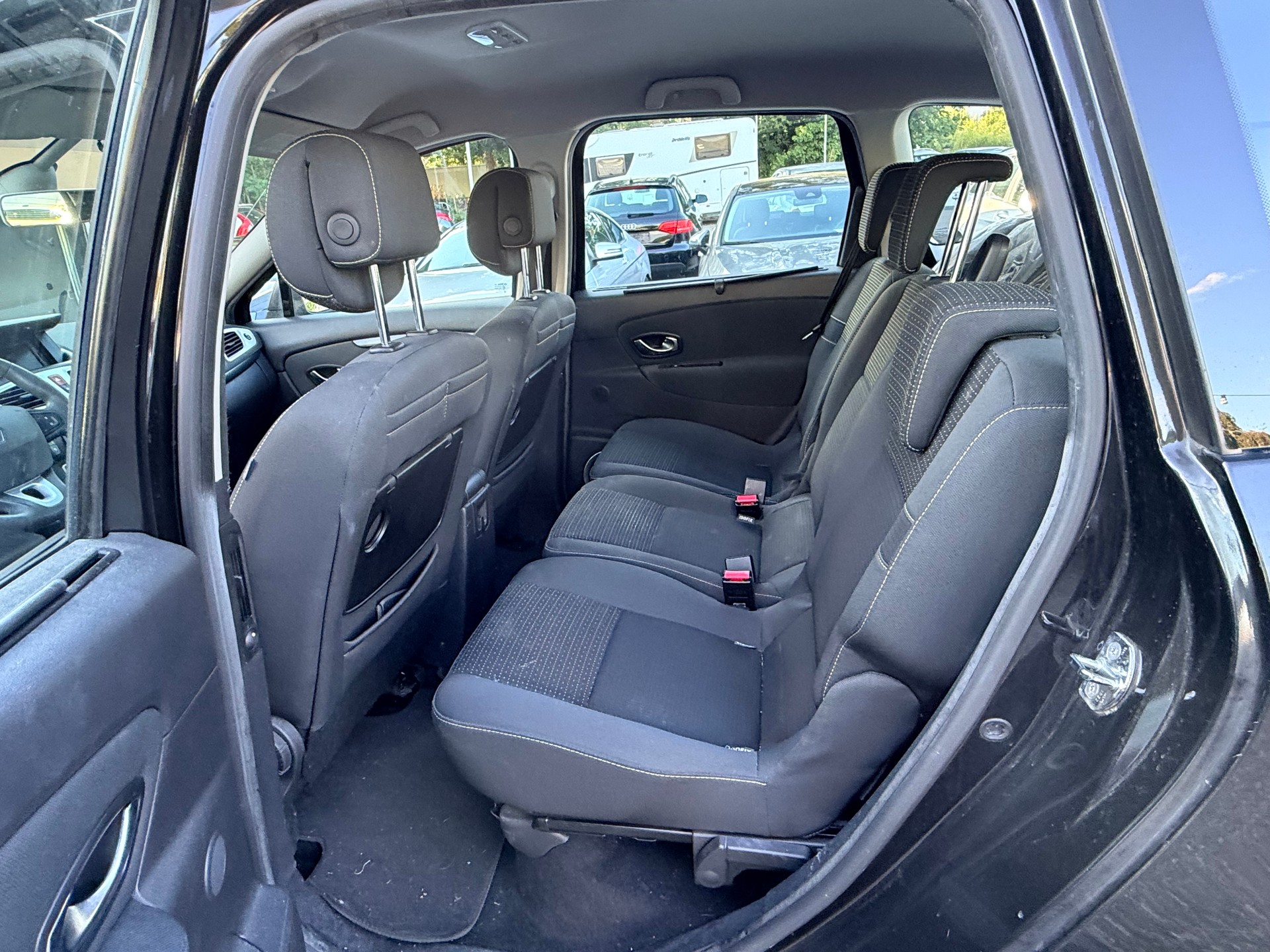 RENAULT Grand Scénic 1.9 dCi Dynamique 7 Plätze-image-15