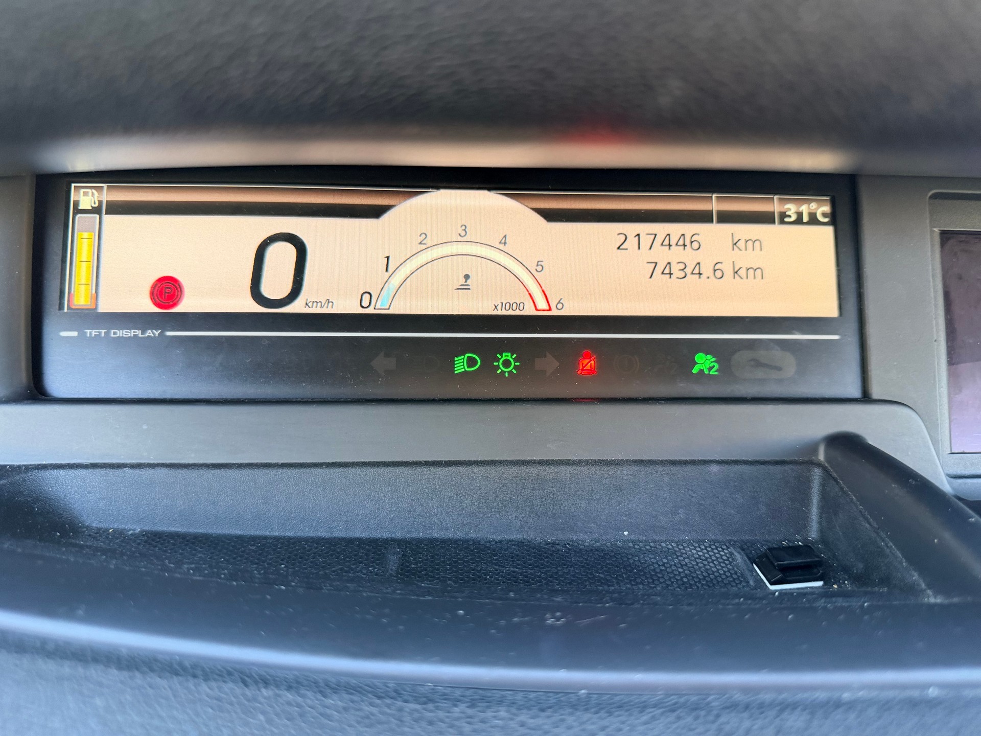 RENAULT Grand Scénic 1.9 dCi Dynamique 7 Plätze-image-21