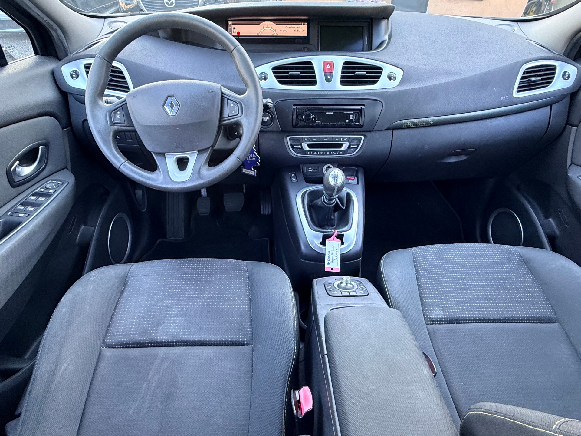RENAULT Grand Scénic 1.9 dCi Dynamique 7 Plätze-image-13
