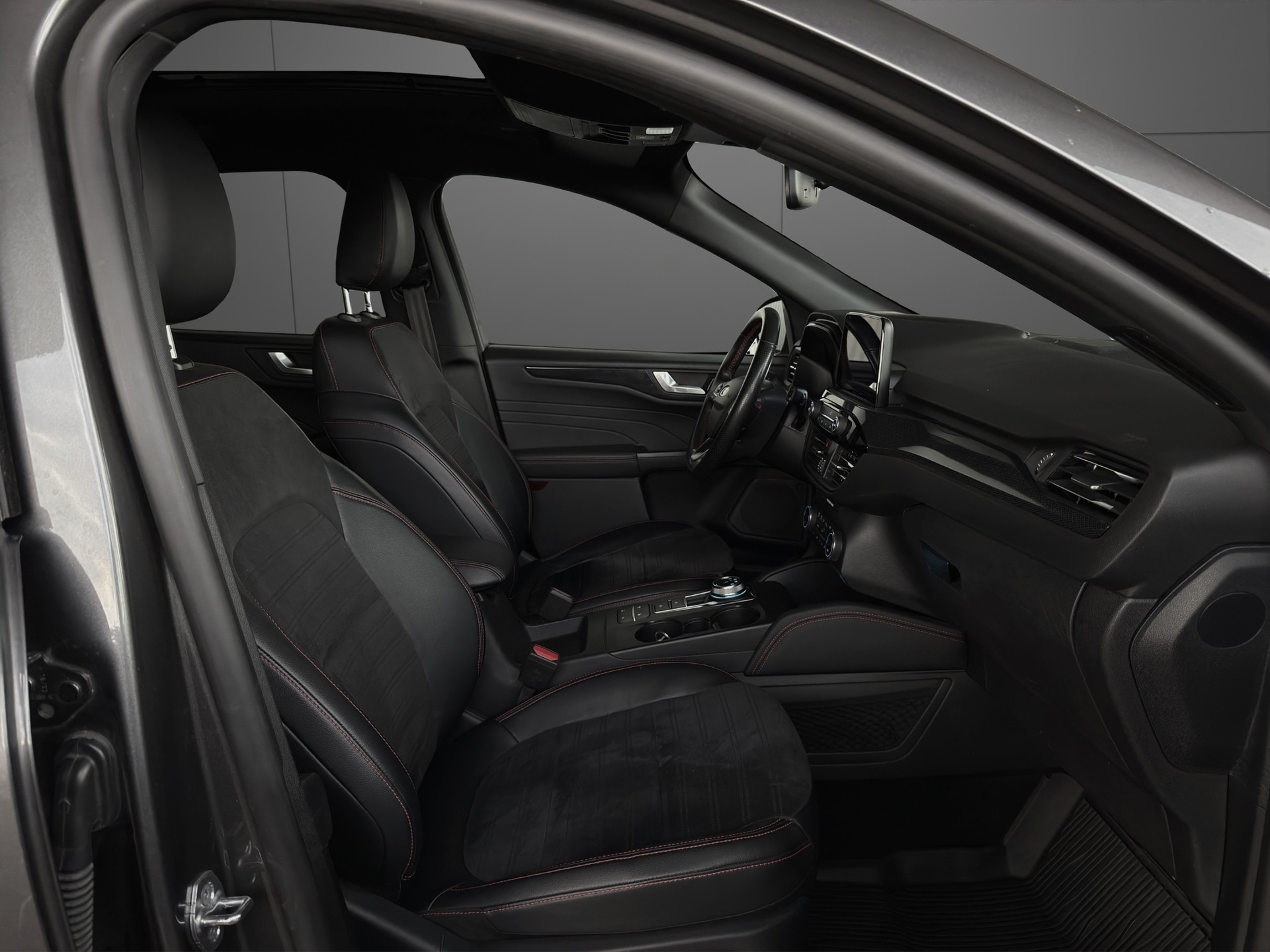 FORD Kuga 2.5 FHEV ST-Line X 4WD-image-11