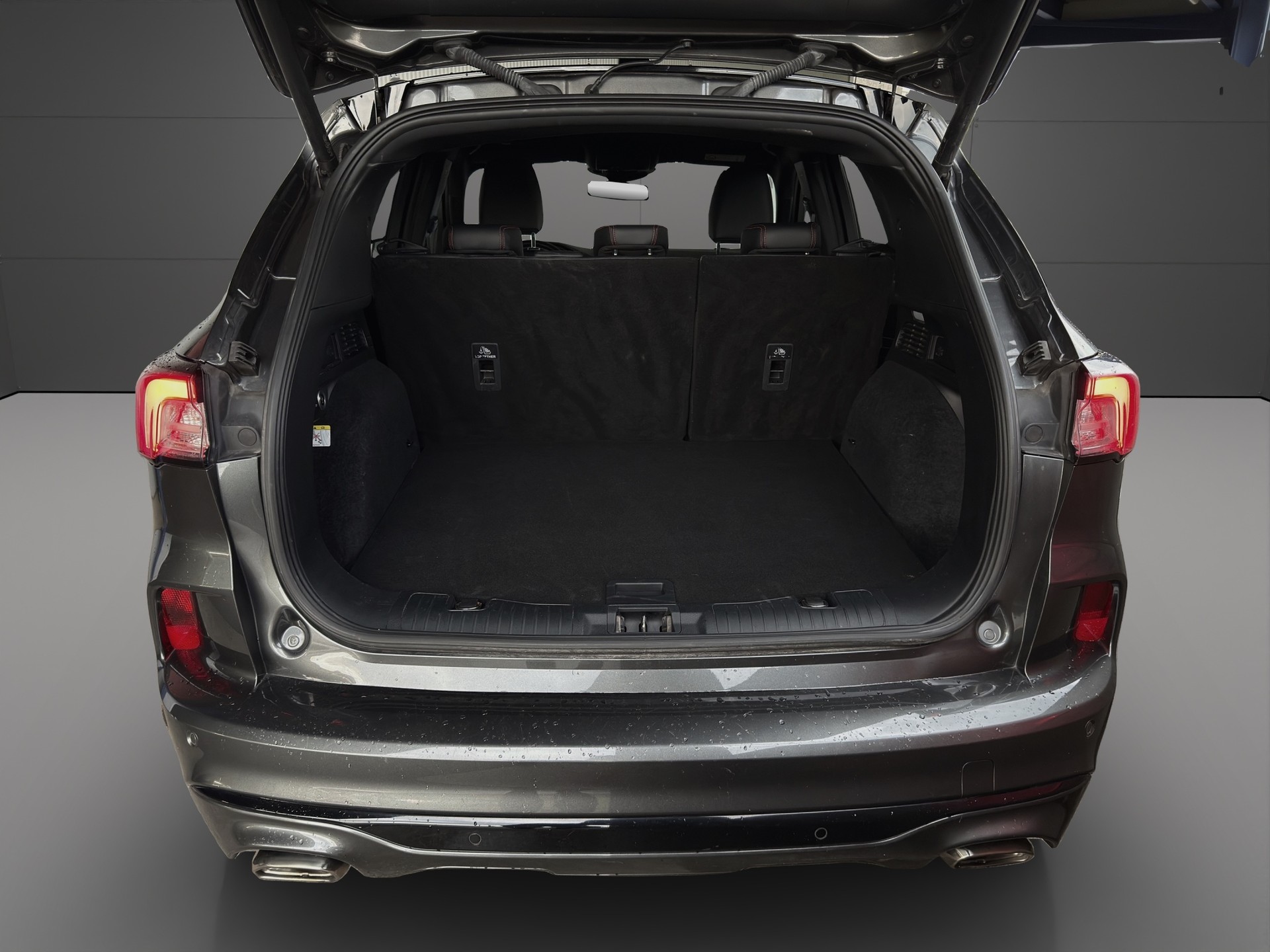FORD Kuga 2.5 FHEV ST-Line X 4WD-showroom-element-3