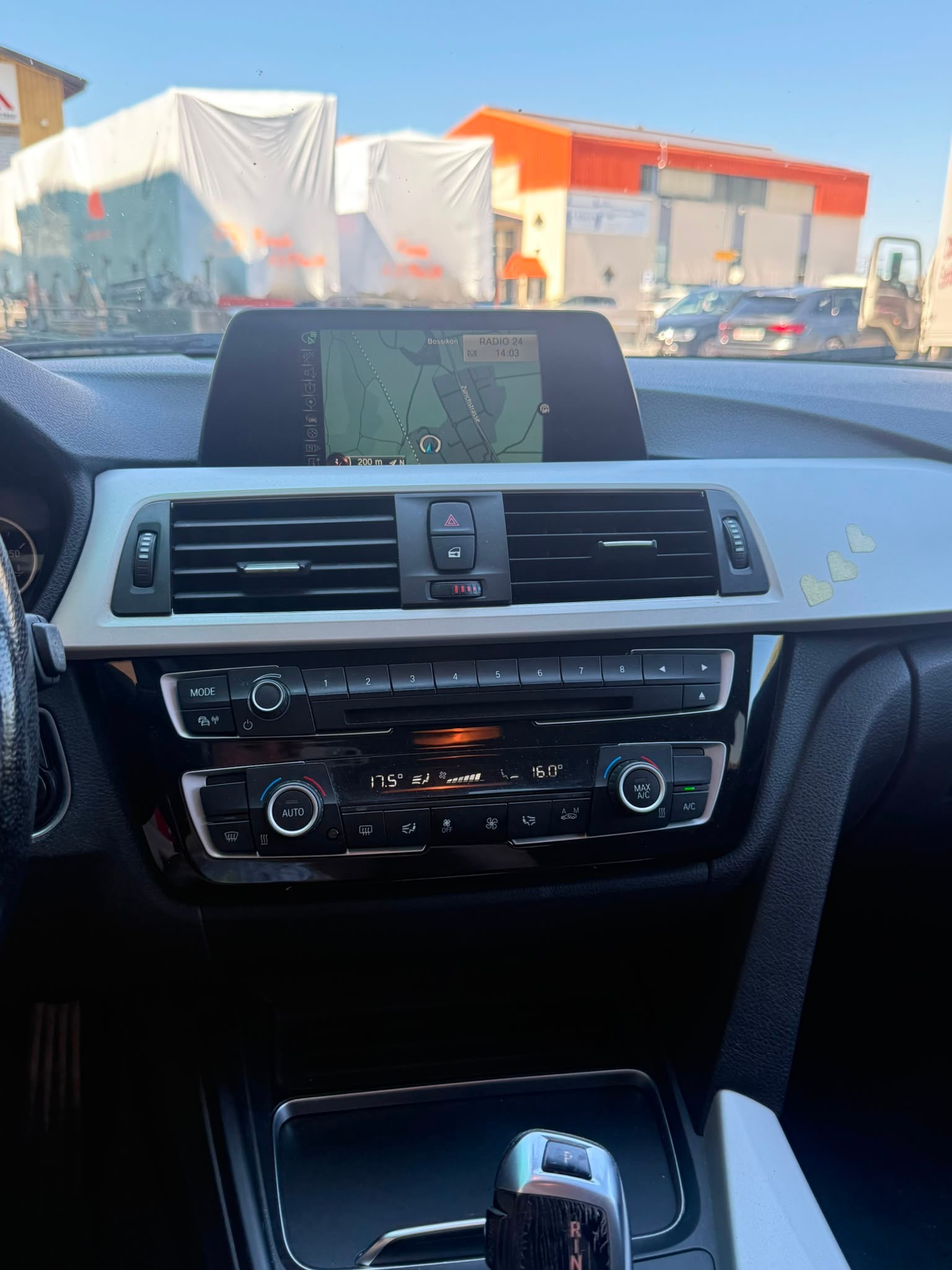 BMW 318d Touring Steptronic-image-10