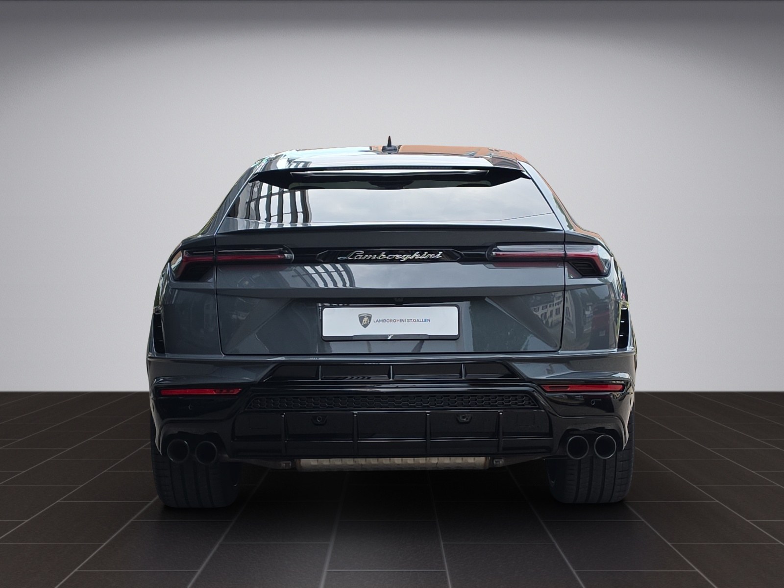 LAMBORGHINI Urus S-showroom-element-3