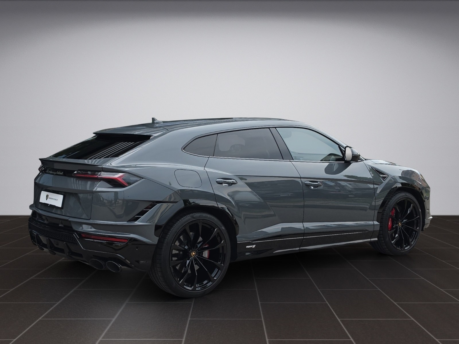 LAMBORGHINI Urus S-showroom-element-2