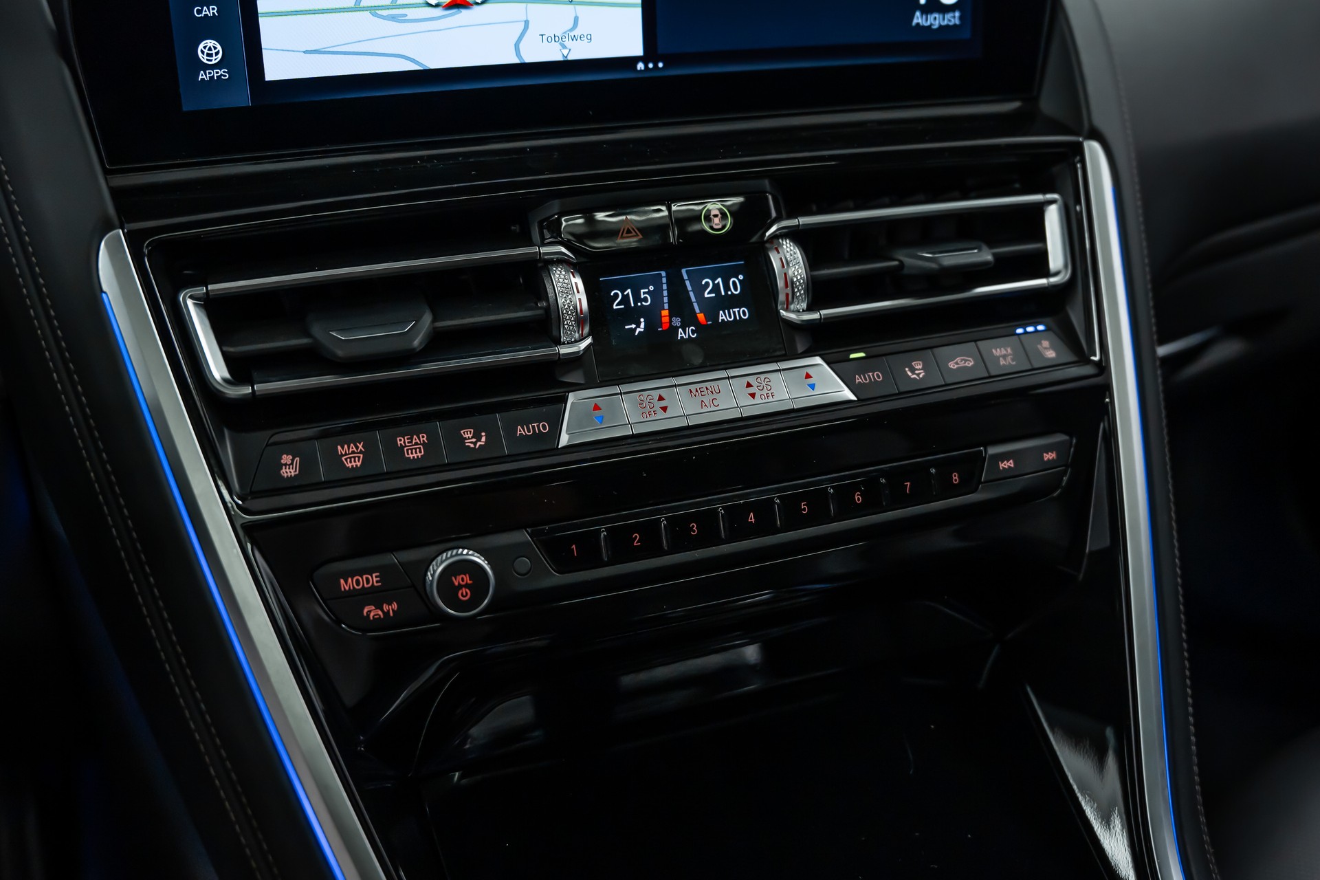 BMW M850i xDrive Gran Coupé Steptronic *Facelift*Panorama*Iconic Glow*360°*-image-28