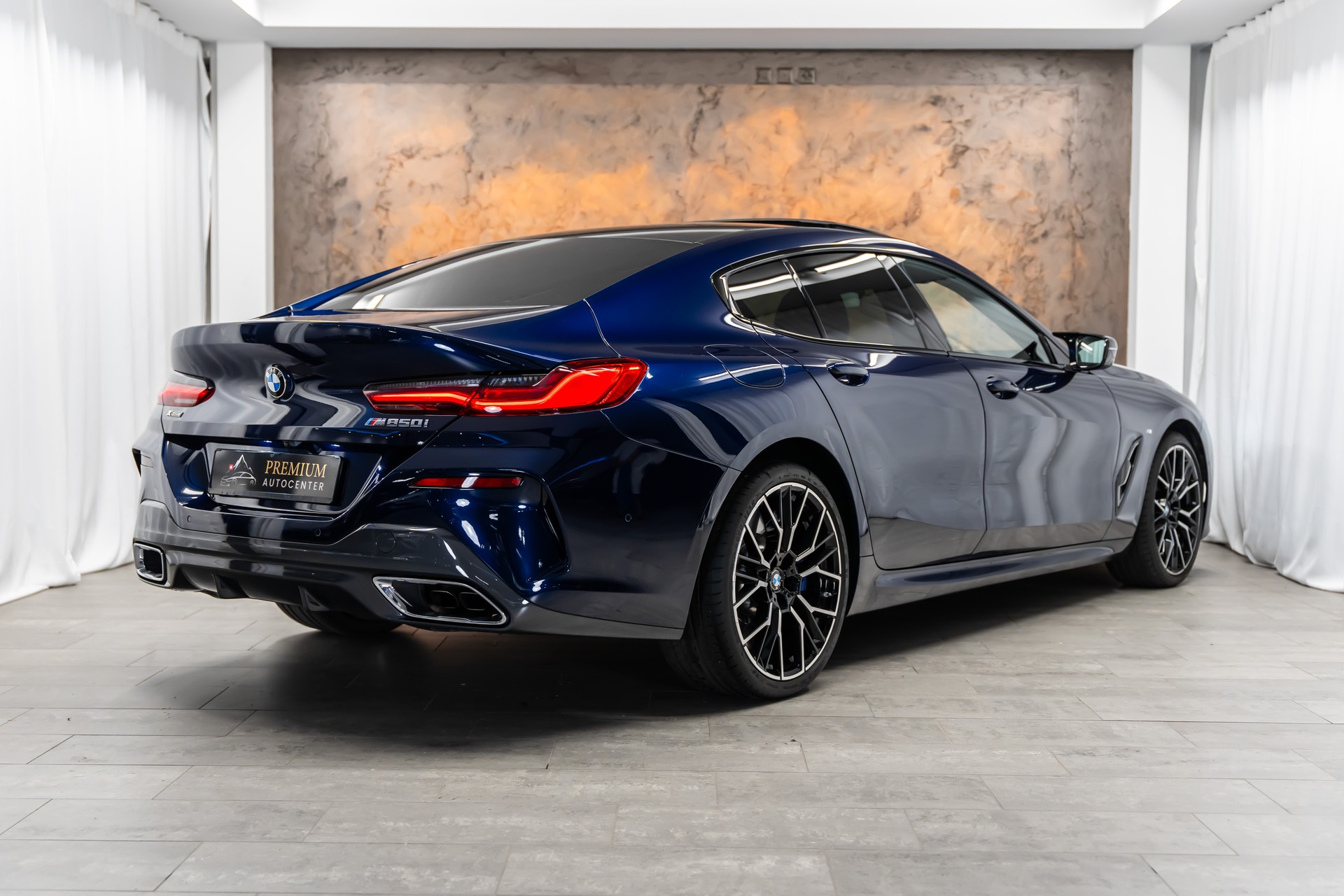 BMW M850i xDrive Gran Coupé Steptronic *Facelift*Panorama*Iconic Glow*360°*-image-5