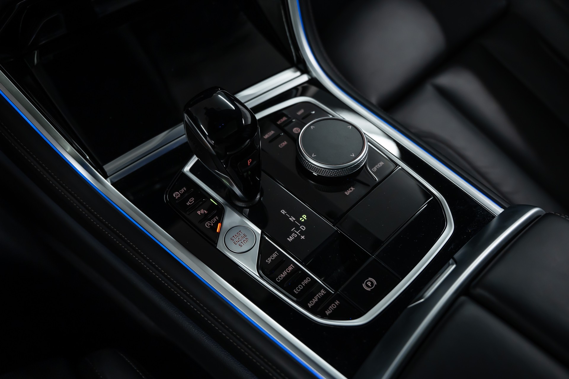 BMW M850i xDrive Gran Coupé Steptronic *Facelift*Panorama*Iconic Glow*360°*-image-26