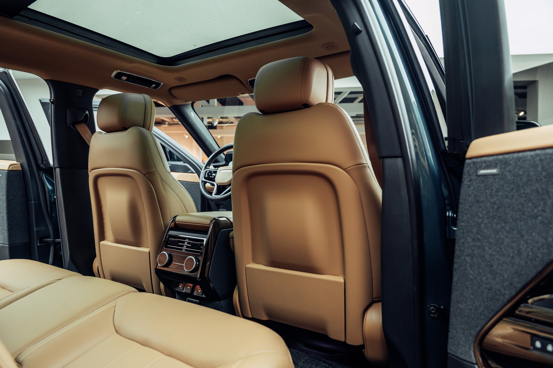 LAND ROVER Range Rover Sport D300 3.0 TD6 MHEV Dynamic SE Automatic Giola Green-image-10