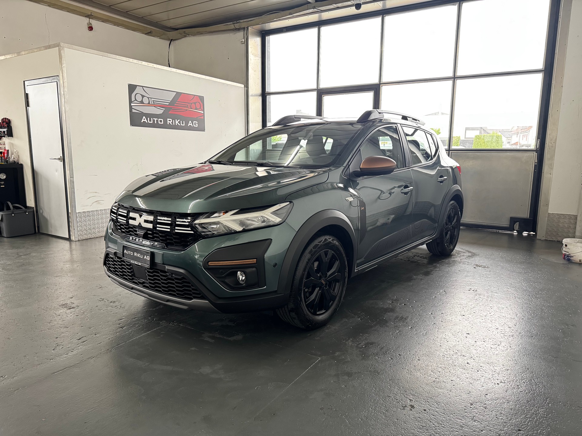 DACIA Sandero Stepway TCe 90 Comfort CVT-image-5