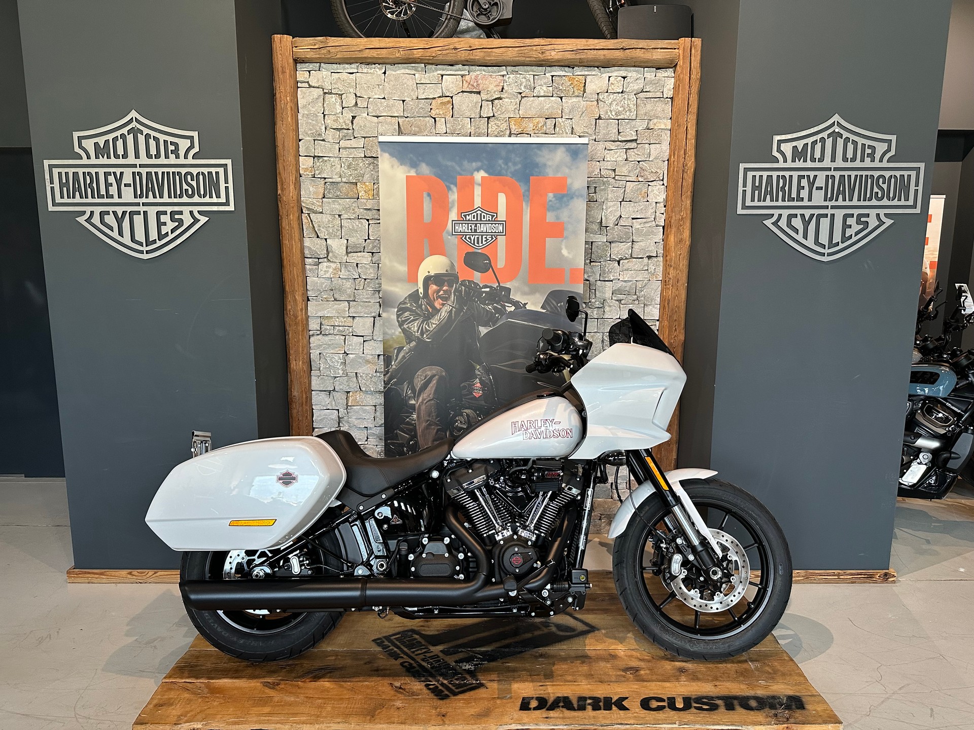 HARLEY-DAVIDSON FXLRST Low Rider ST 117ci-image-0