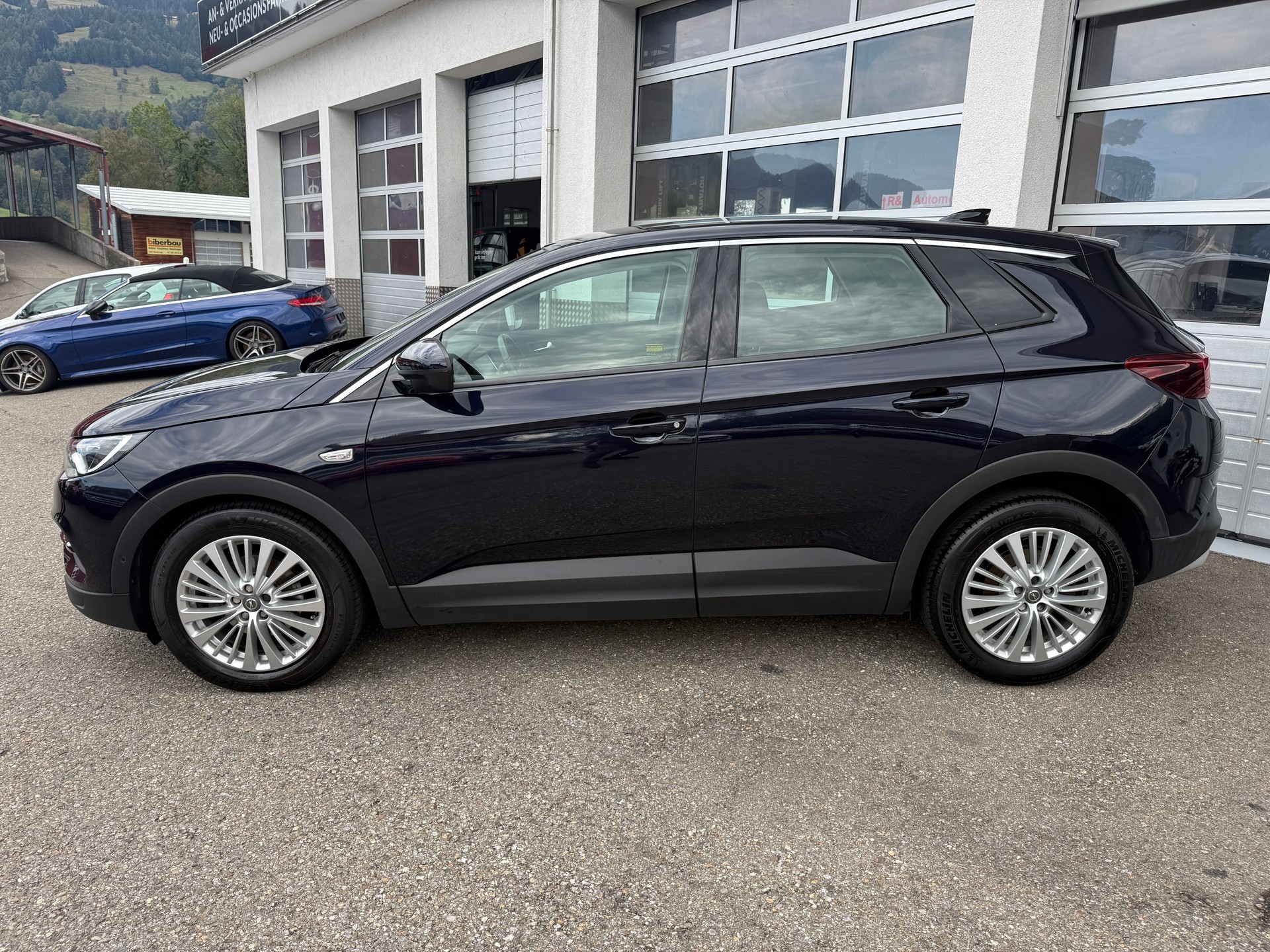OPEL Grandland X 1.6 TP Excellence Automatik-showroom-element-1