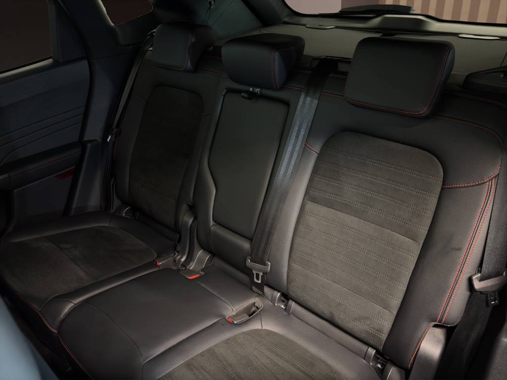 FORD Kuga 2.5 FHEV ST-Line X 4WD-image-9