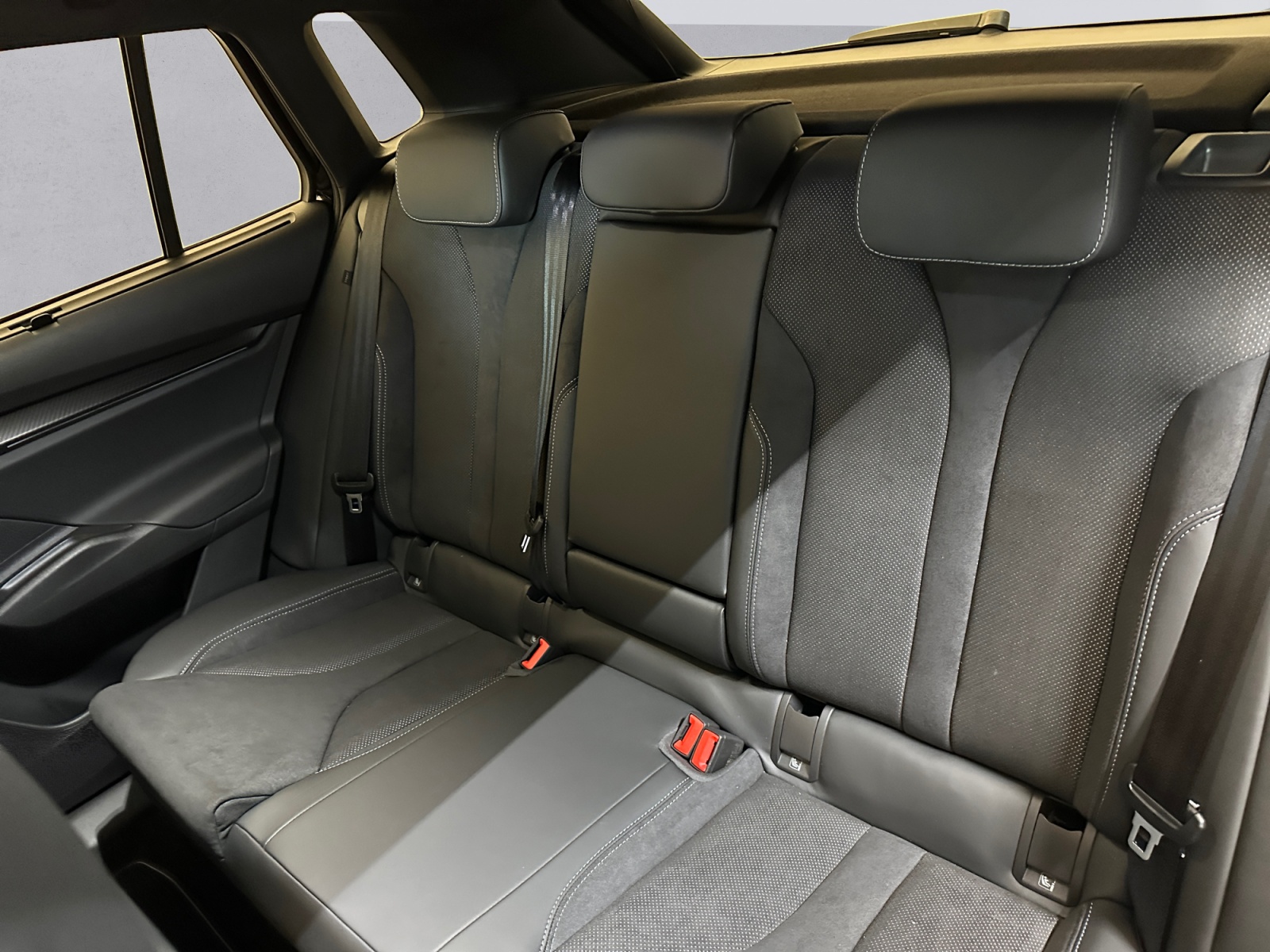 SKODA Elroq 85x Sportline 4x4-image-11