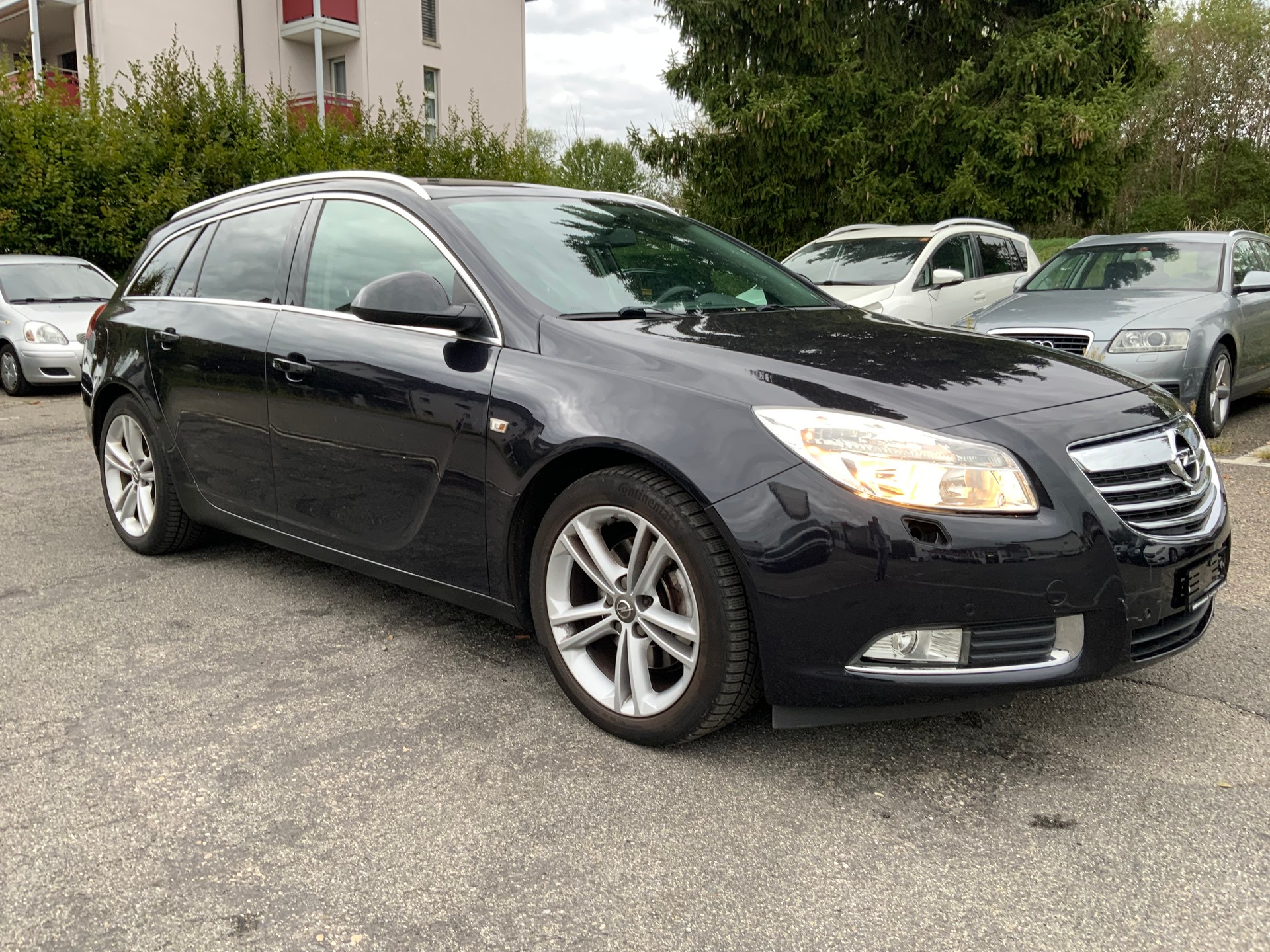 OPEL Insignia Sports Tourer 2.0 Turbo Sport-image-2