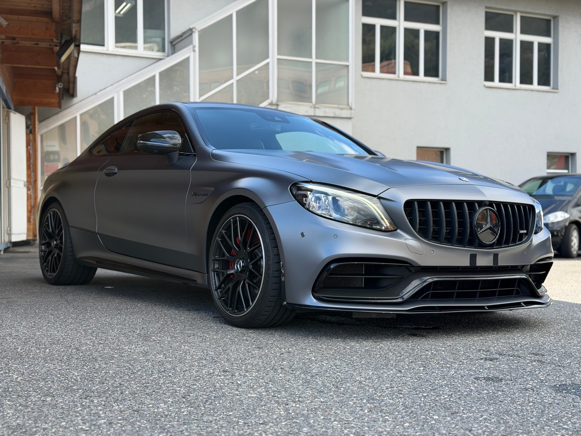 MERCEDES-BENZ C 63 S AMG 9G-tronic-showroom-element-2