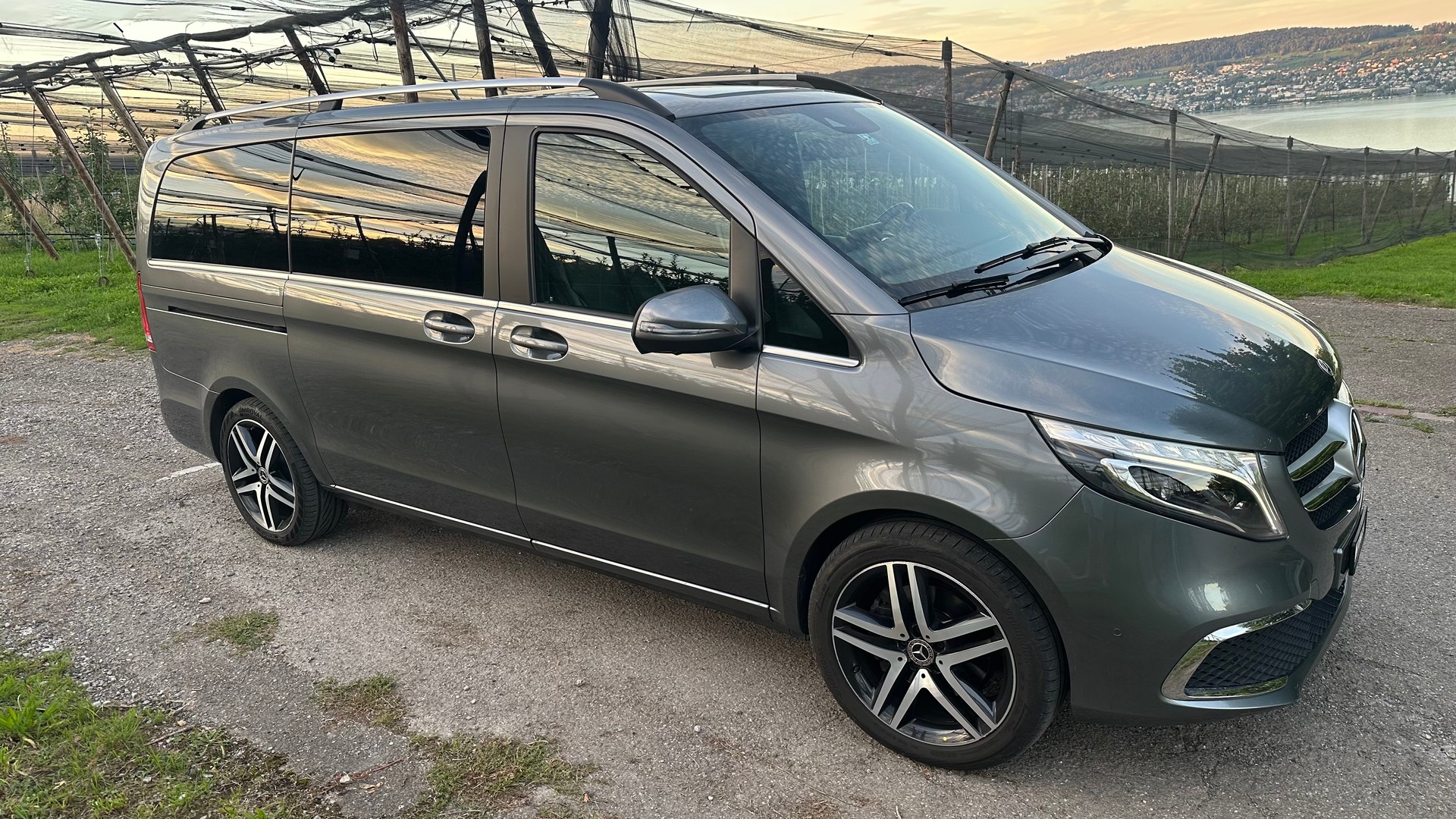 MERCEDES-BENZ V 300 d lang 4matic-image-2