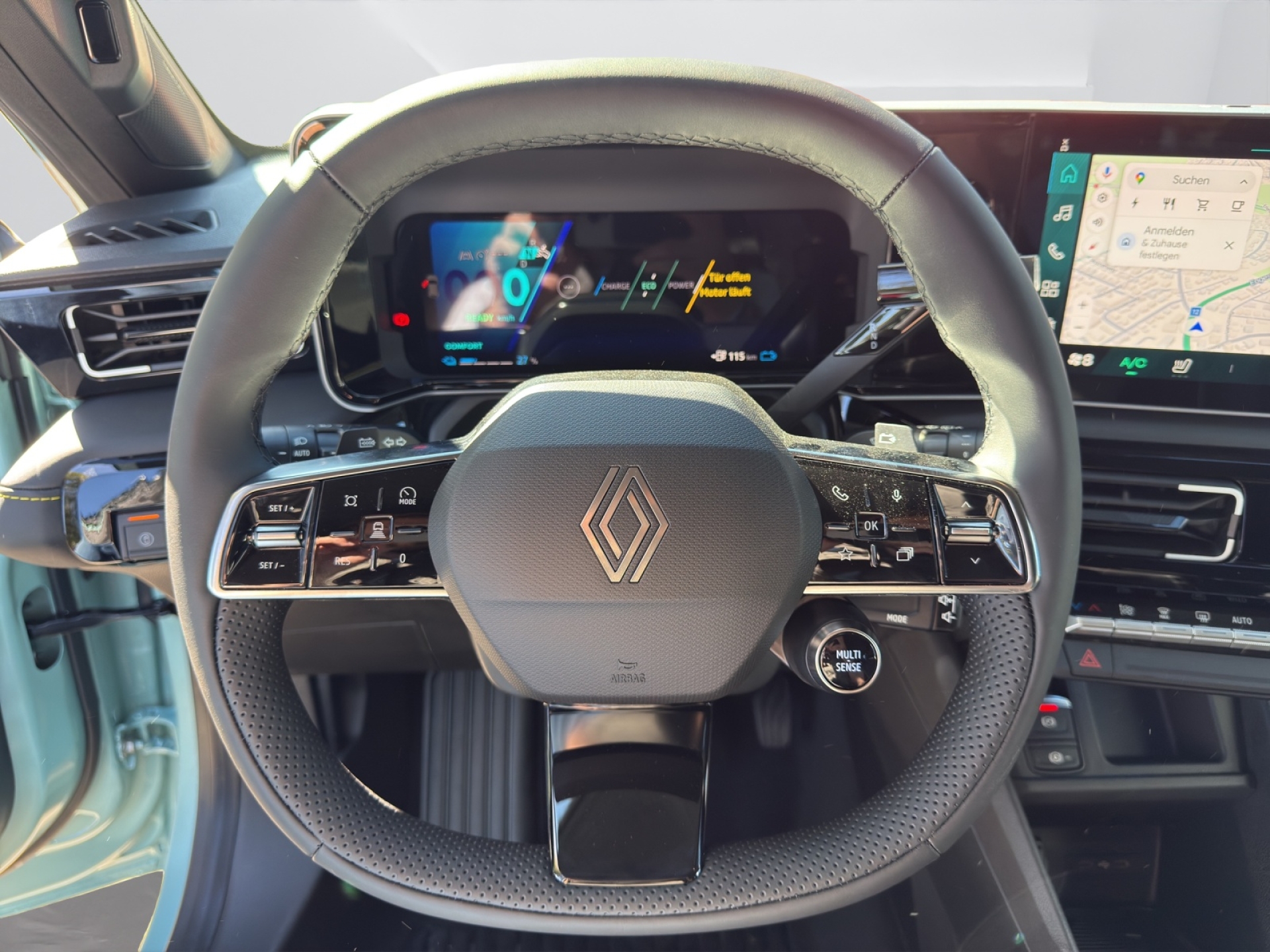 RENAULT R4 E-TECH ELECTRIC-image-7