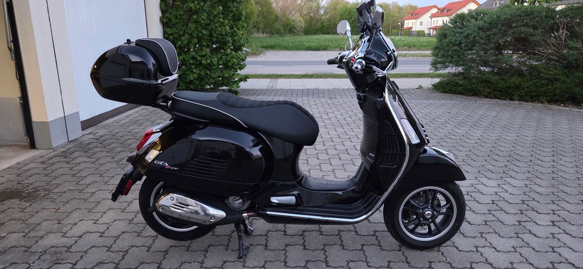 PIAGGIO Vespa GTS 310 Super RST E5+-image-1