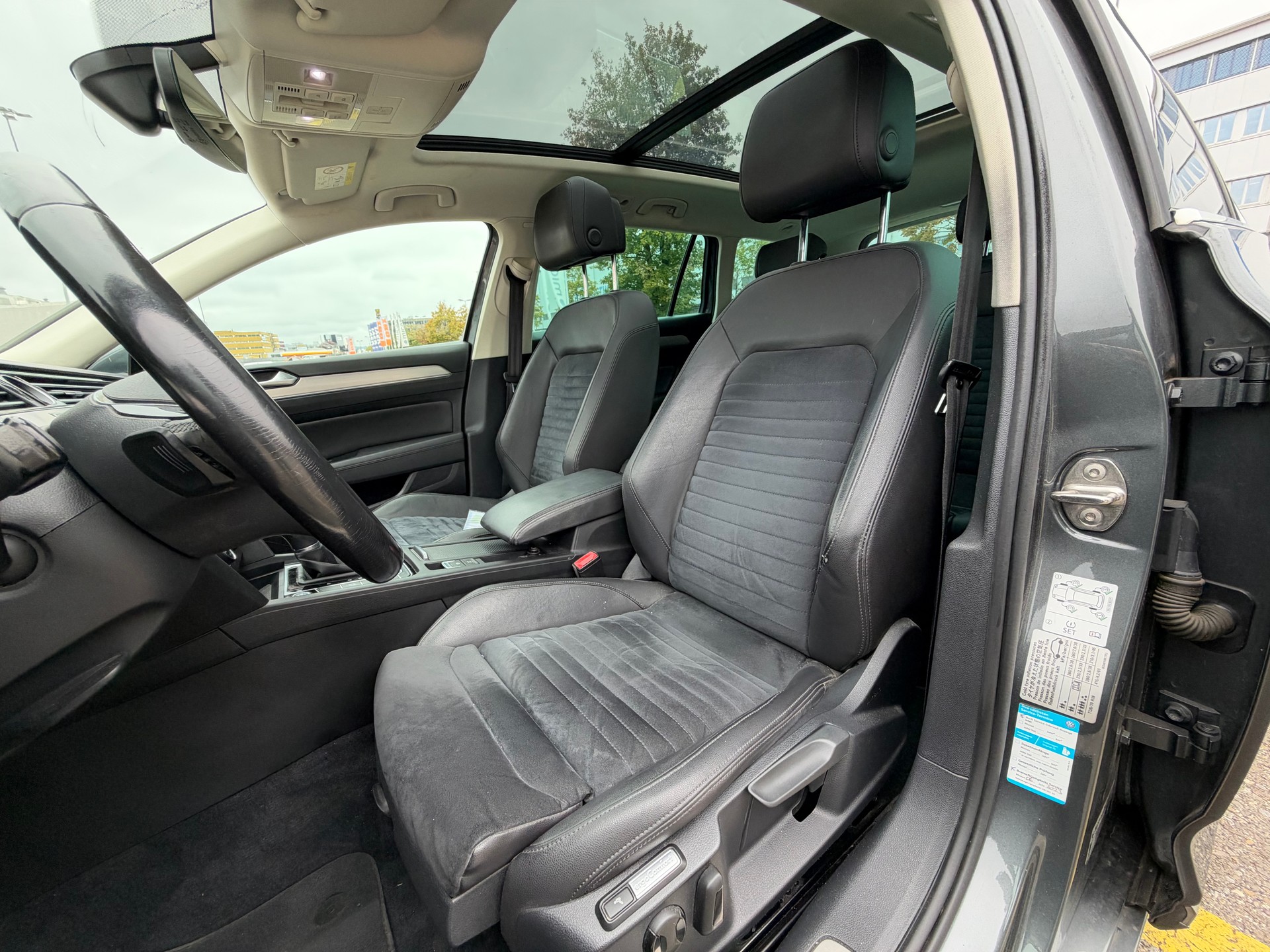 VW Passat Variant 2.0 TDI BMT Comfortline DSG-image-11