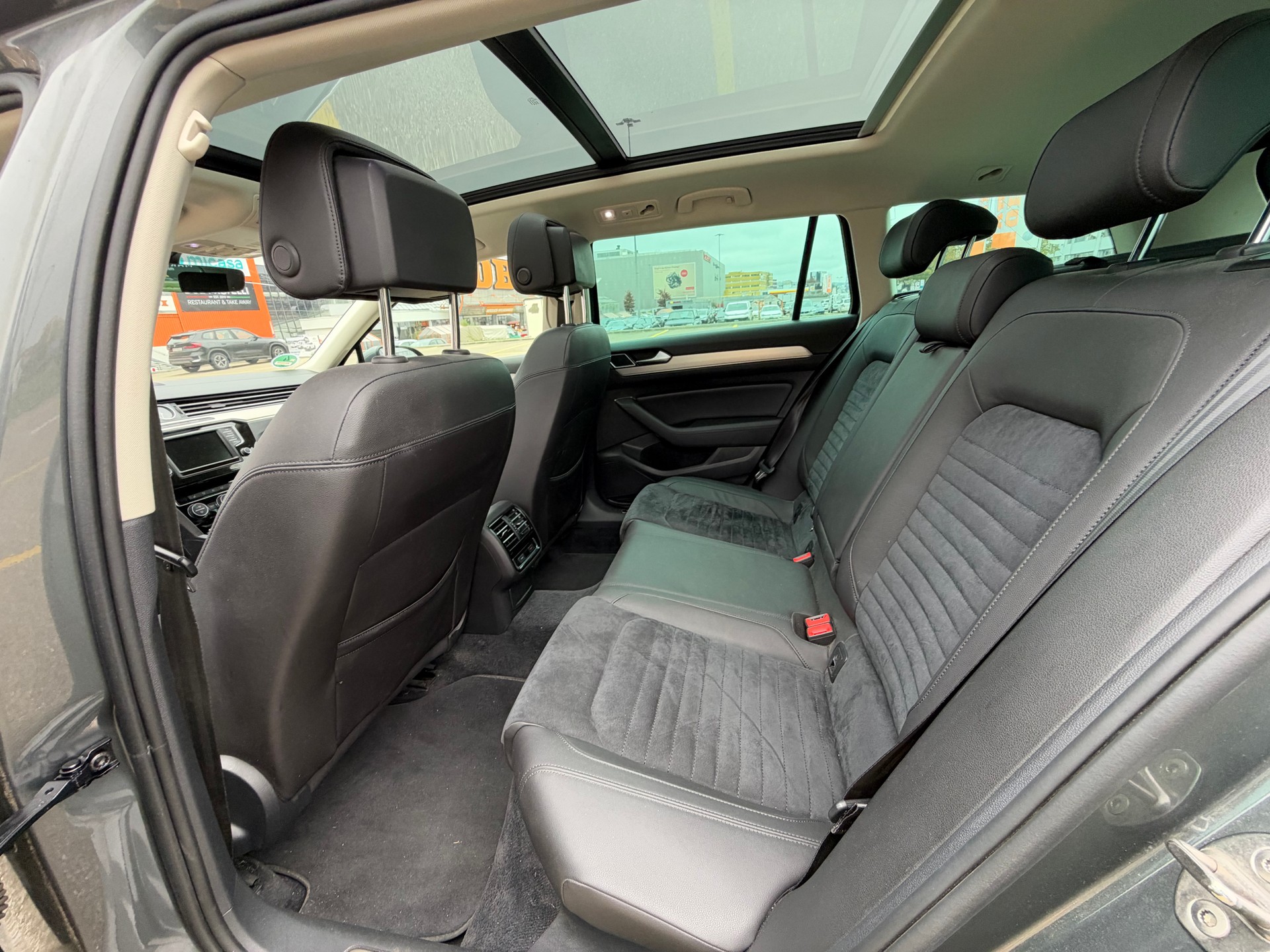 VW Passat Variant 2.0 TDI BMT Comfortline DSG-image-14