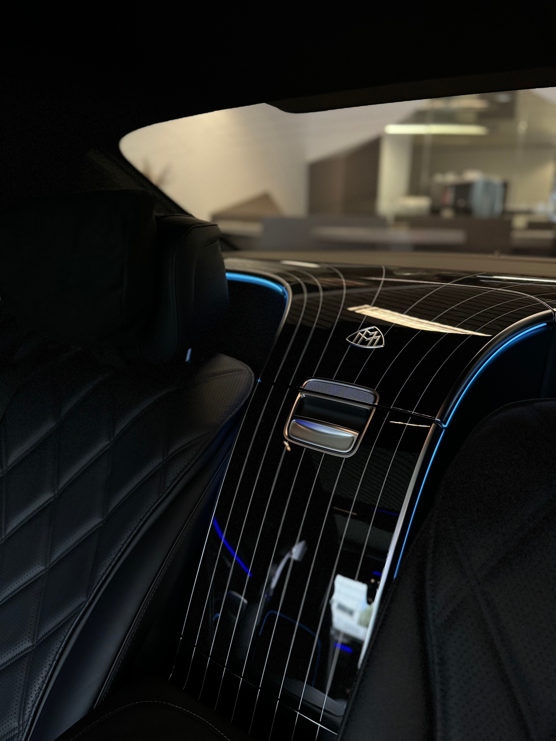 MERCEDES-BENZ Maybach 4-Matic 9G-Tronic Frist Class Fond-image-17