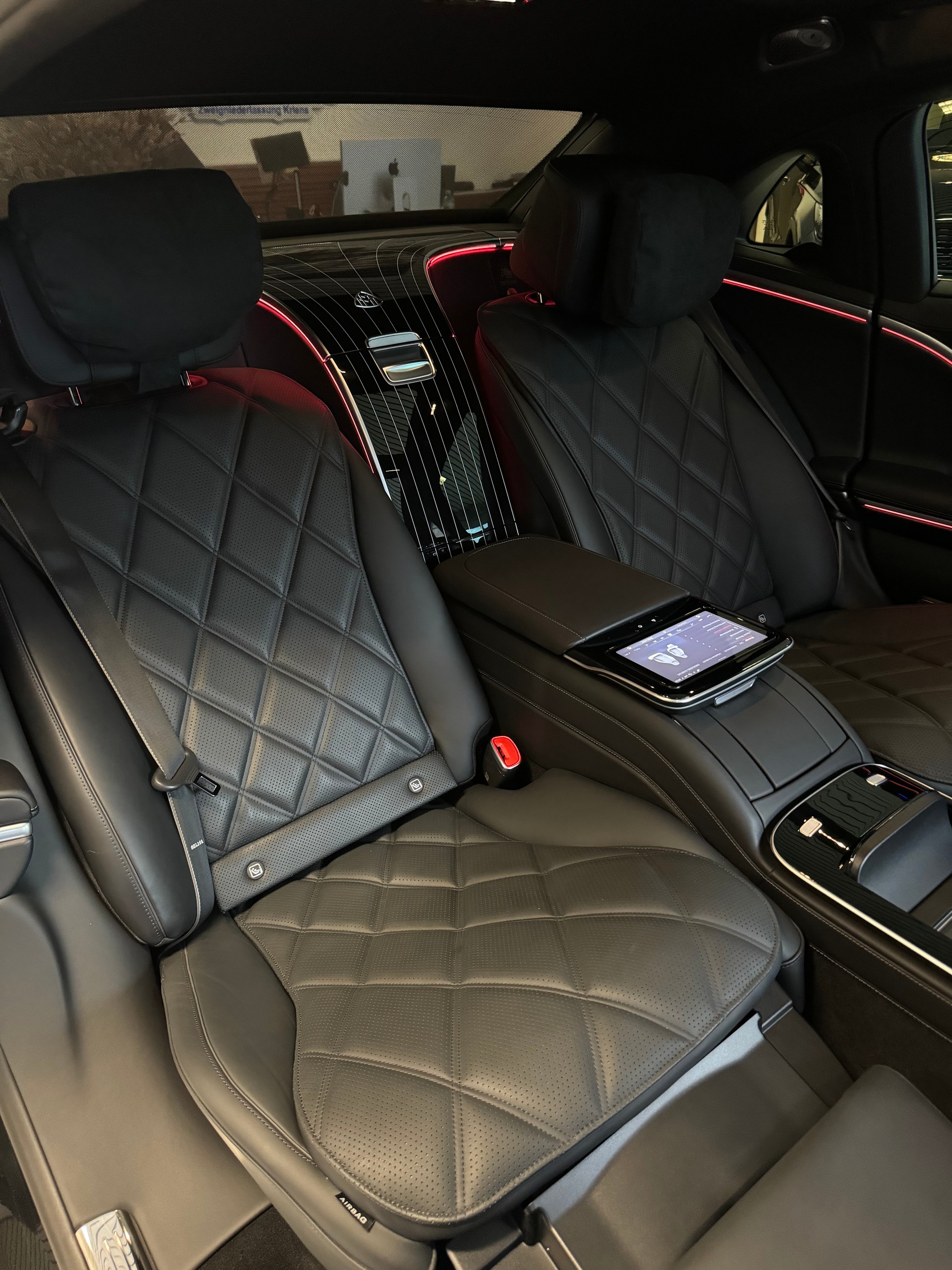 MERCEDES-BENZ Maybach 4-Matic 9G-Tronic Frist Class Fond-image-13