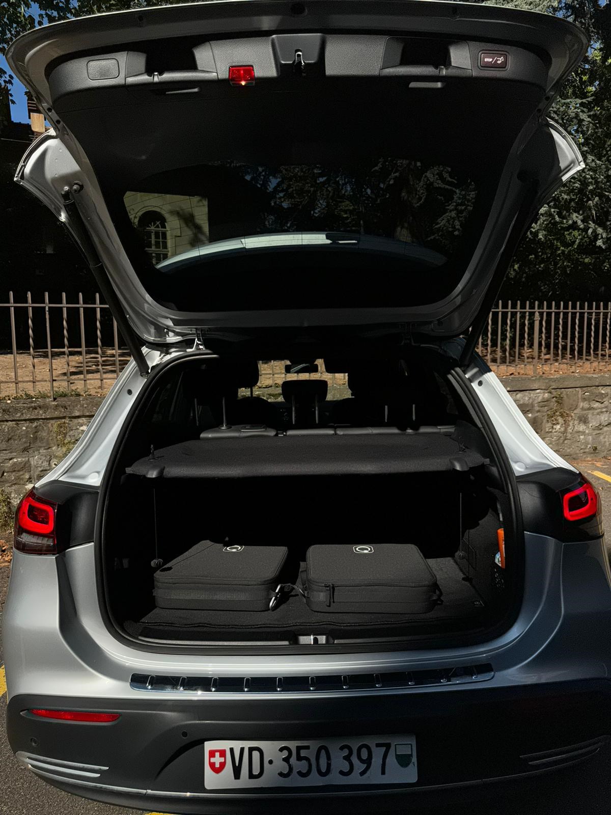 MERCEDES-BENZ EQA 250-image-4