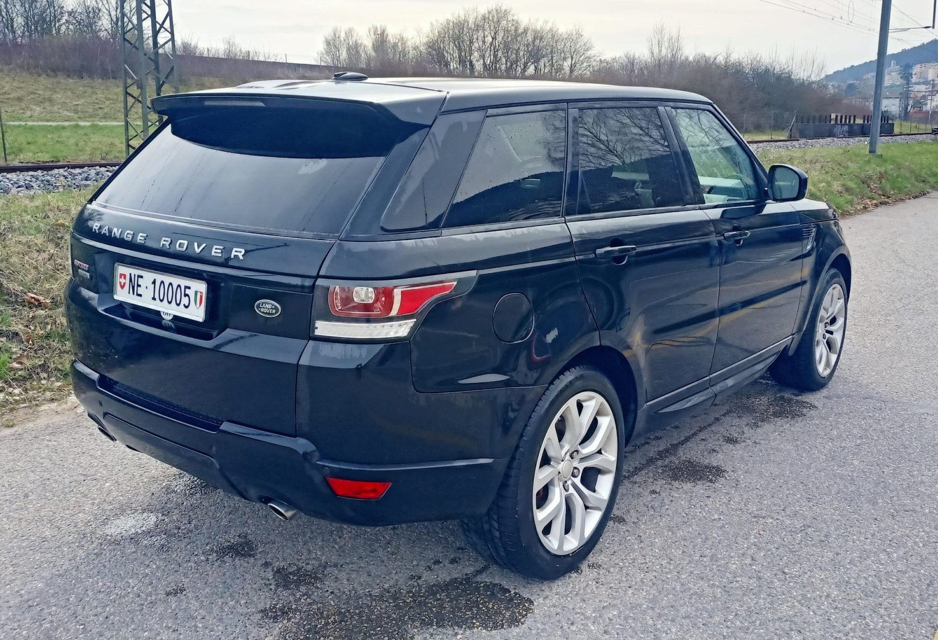LAND ROVER Range Rover Sport 3.0 SDV6 Autobiography Automatic-image-2
