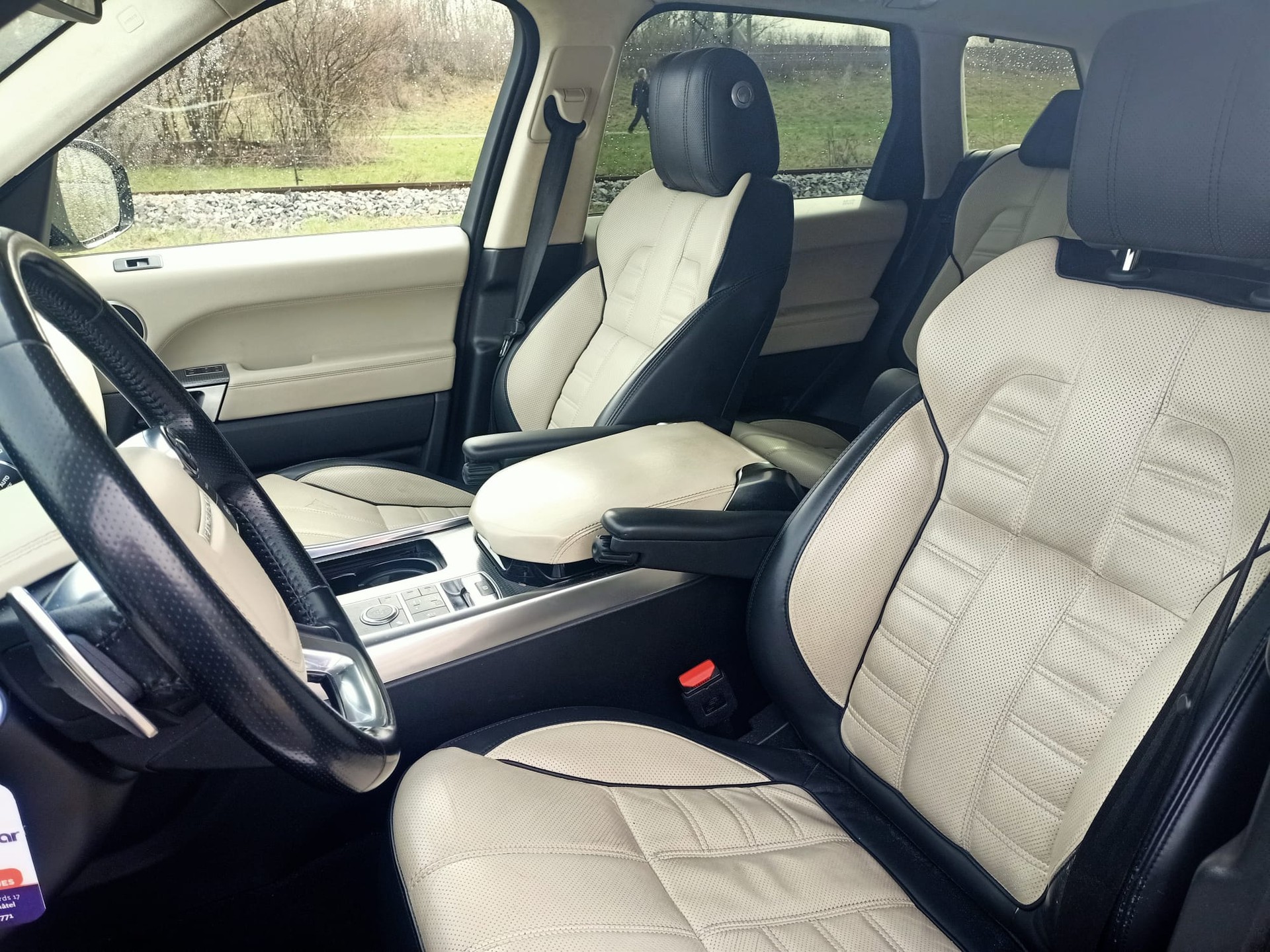LAND ROVER Range Rover Sport 3.0 SDV6 Autobiography Automatic-image-14