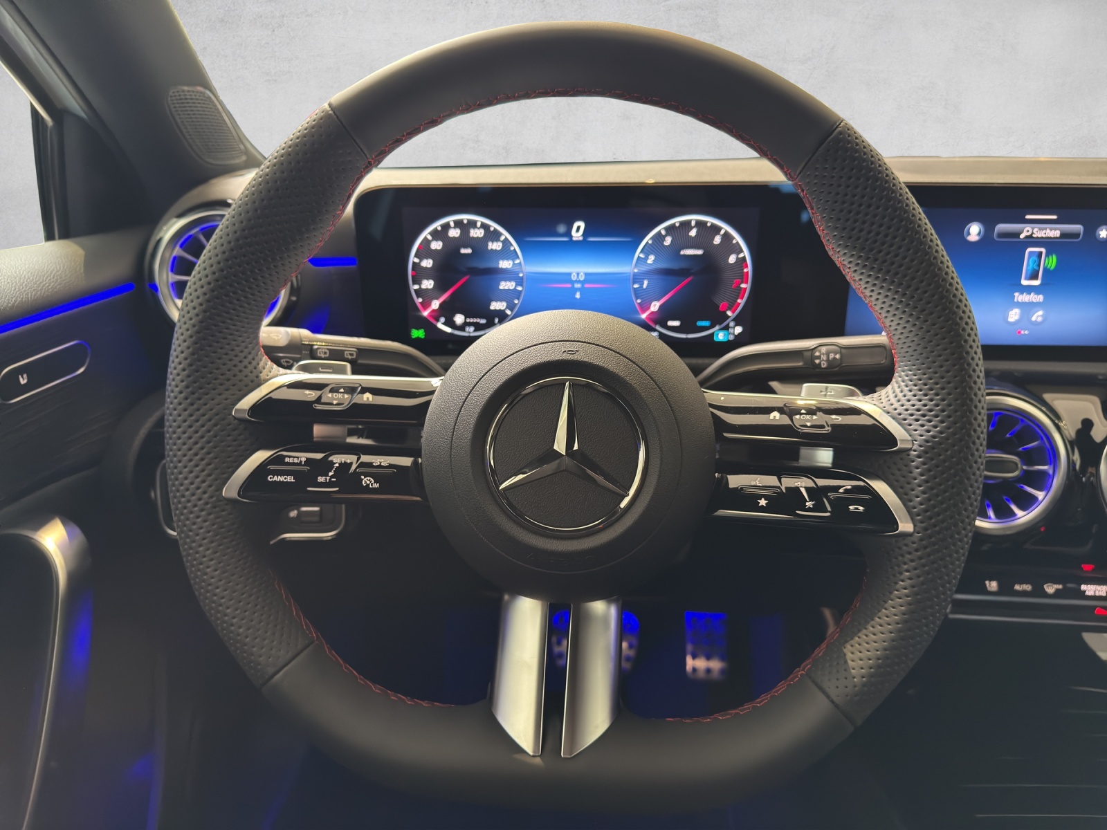 MERCEDES-BENZ A 250 4Matic 8G-DCT-image-12