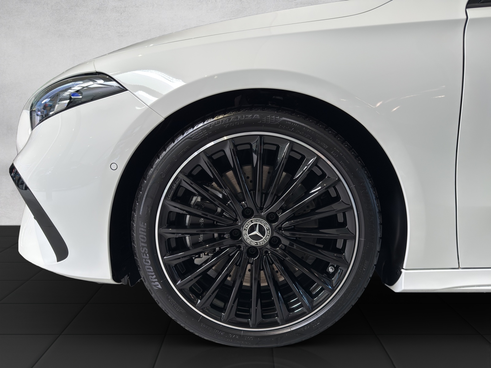MERCEDES-BENZ A 250 4Matic 8G-DCT-image-9