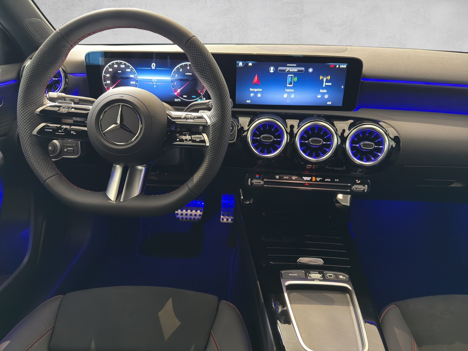 MERCEDES-BENZ A 250 4Matic 8G-DCT-image-11