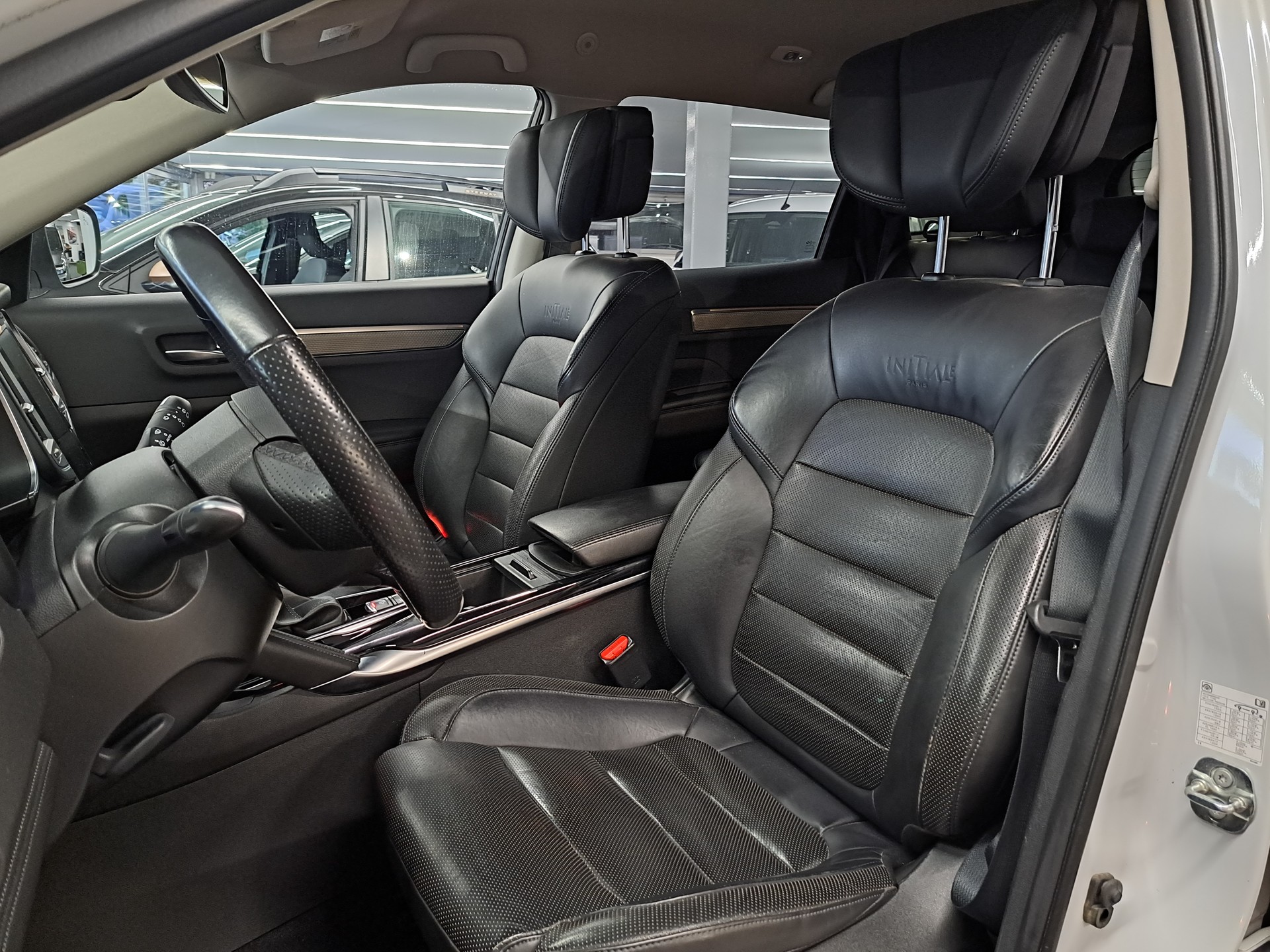 RENAULT Koleos 2.0 dCi Initial Paris 4x4 Xtronic CVT-image-5