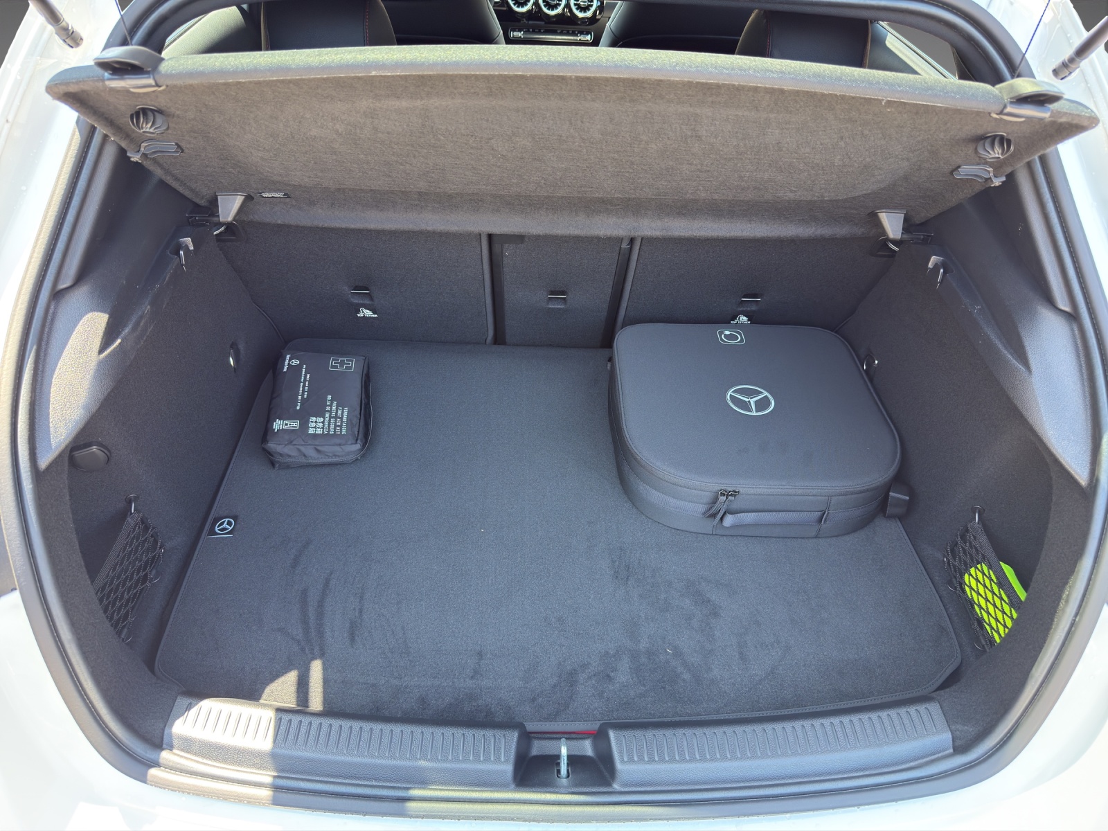 MERCEDES-BENZ A 250 e EQ Star 8G-DCT-image-8