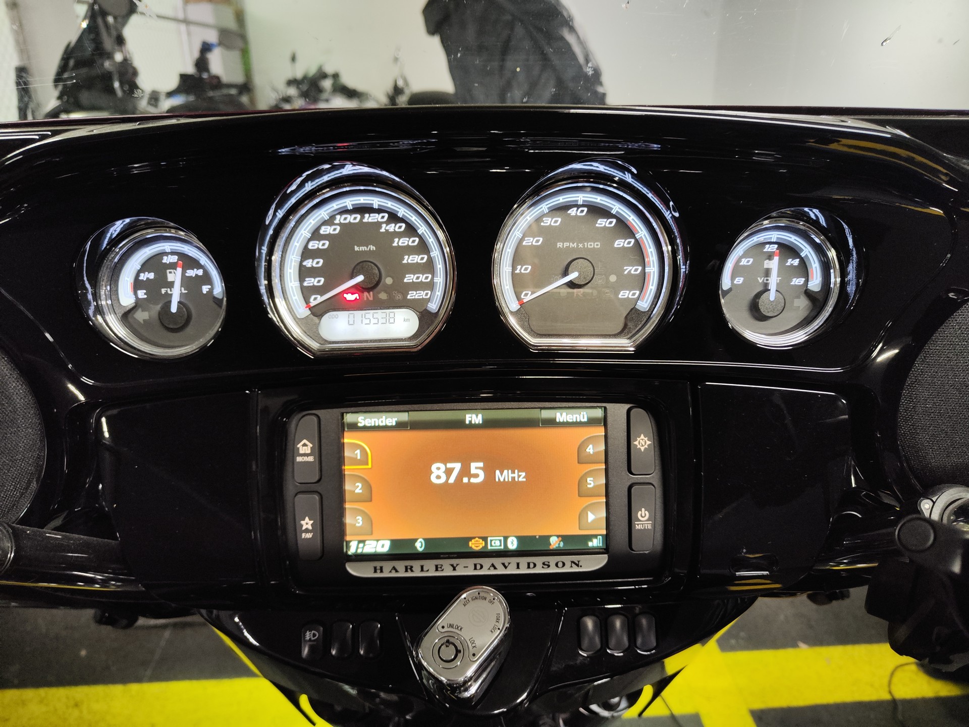 HARLEY-DAVIDSON FLHTK Electra Glide Ultra Limited-image-2