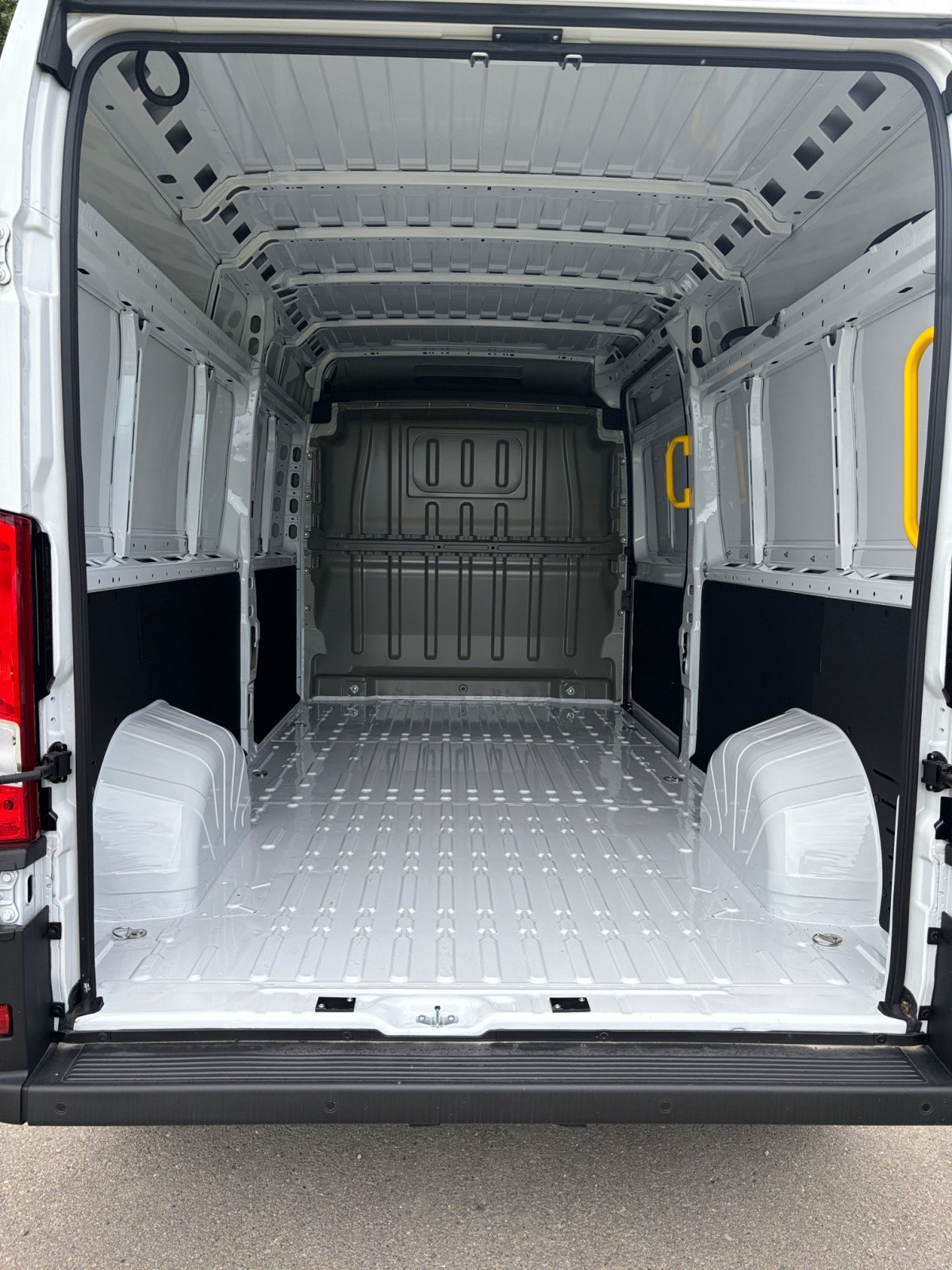 FIAT DUCATO 35 L3H2 Automat EAT8-image-11