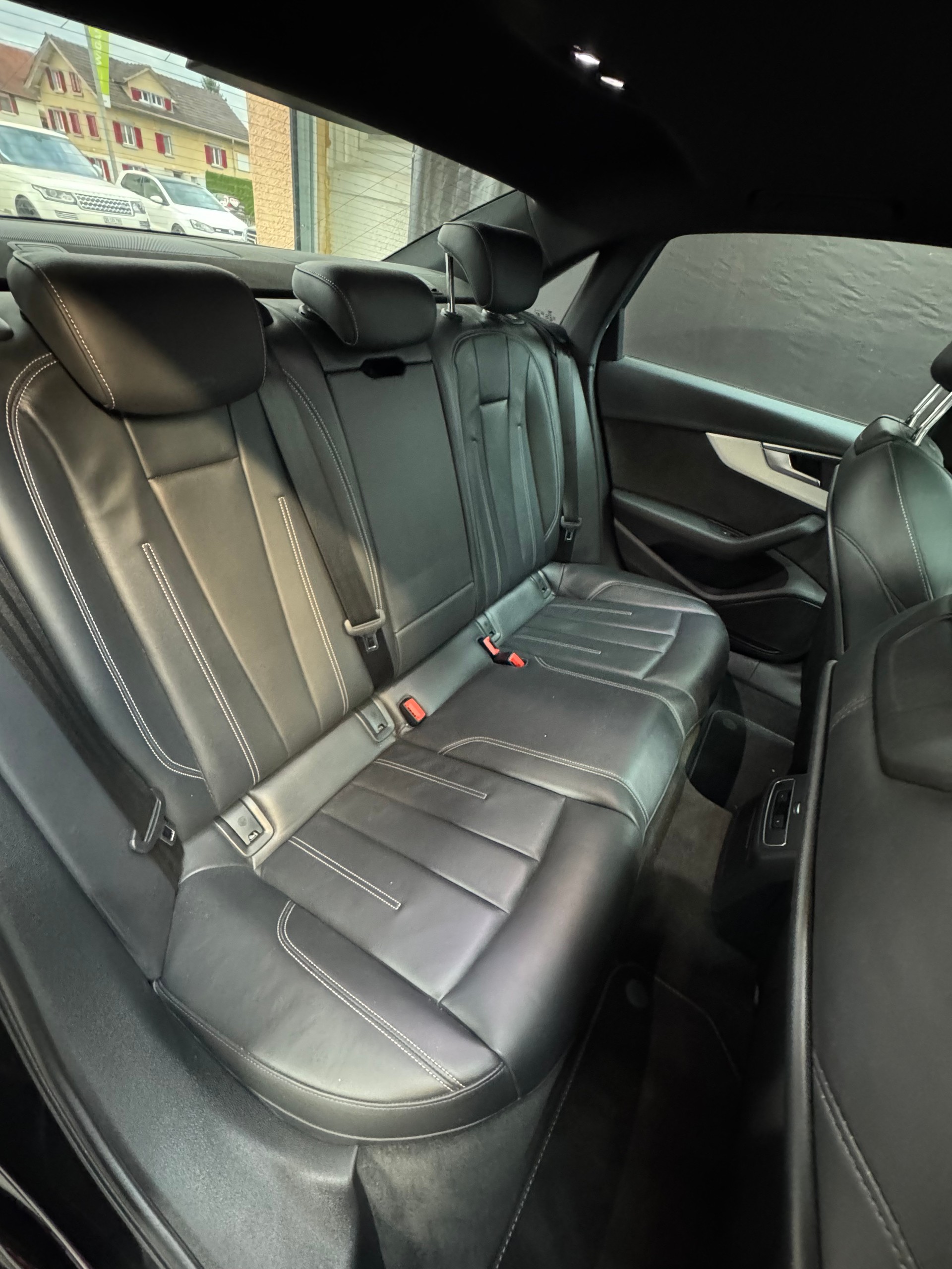 AUDI A4 3.0 TDI Sport quattro tiptronic-image-8