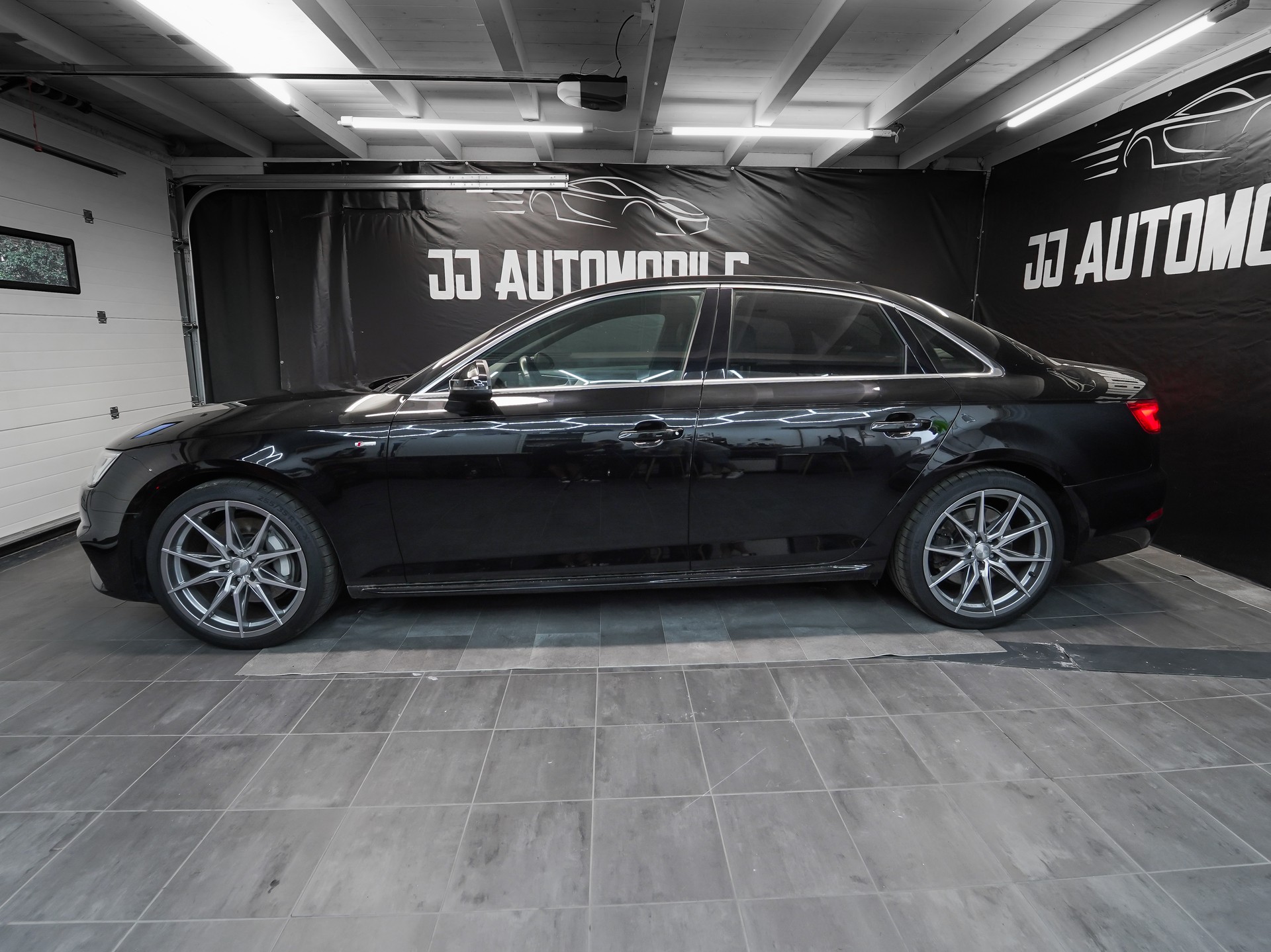 AUDI A4 3.0 TDI Sport quattro tiptronic-showroom-element-3