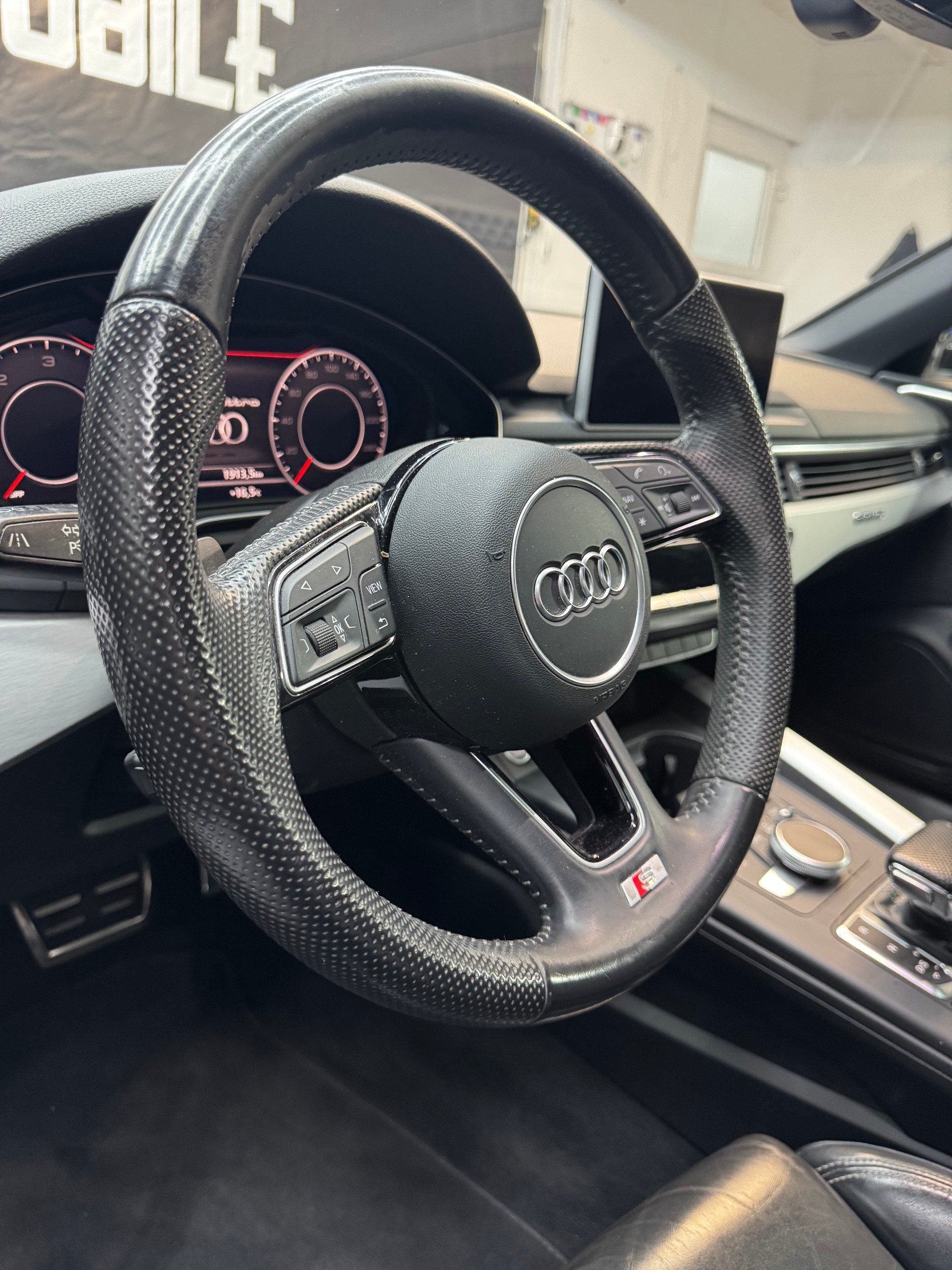 AUDI A4 3.0 TDI Sport quattro tiptronic-image-10