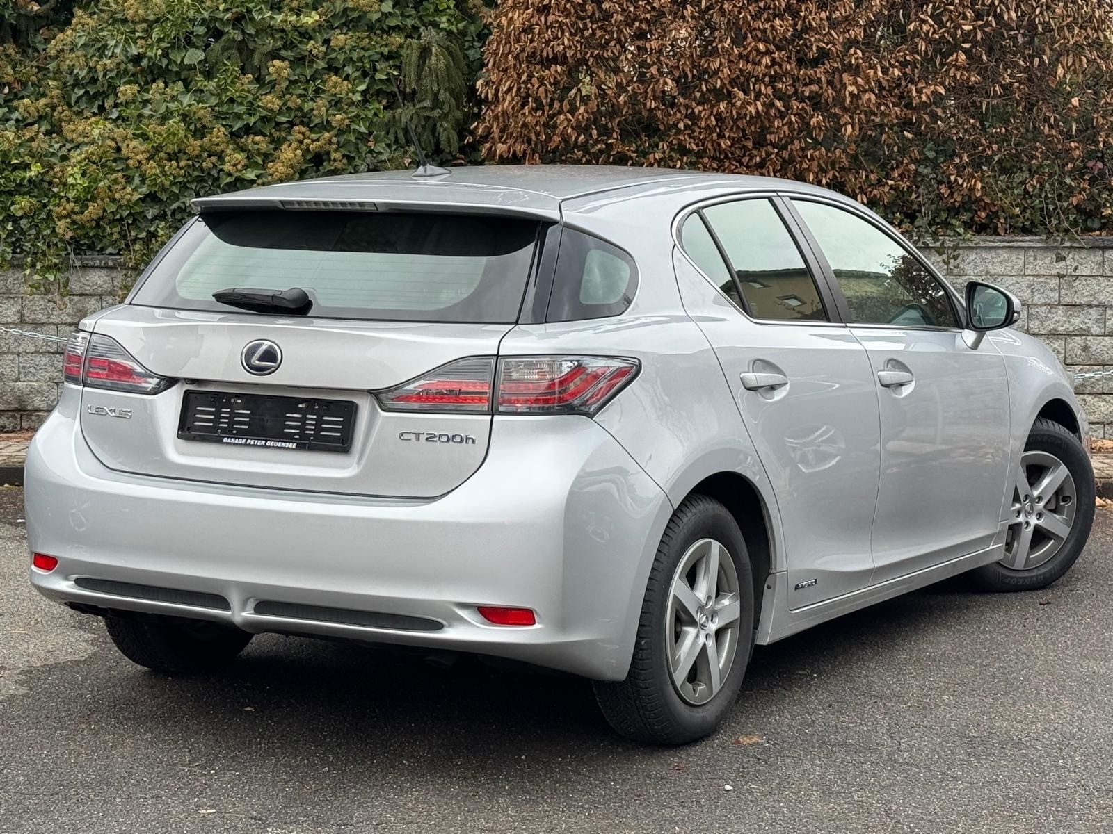 LEXUS CT 200h 1.8 comfort CVT-image-2