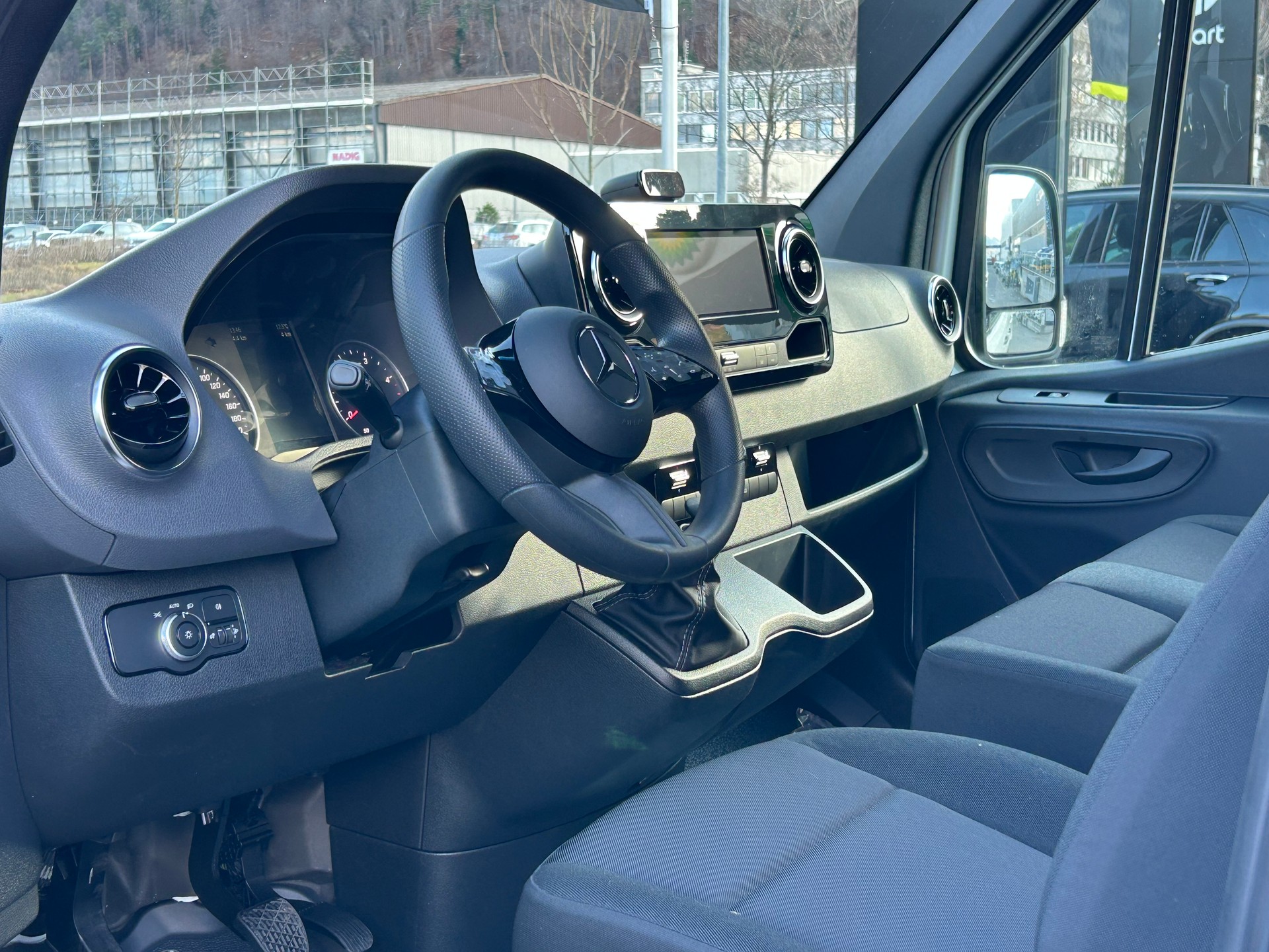 MERCEDES-BENZ Sprinter 315 CDI PRO KA Standard-image-12