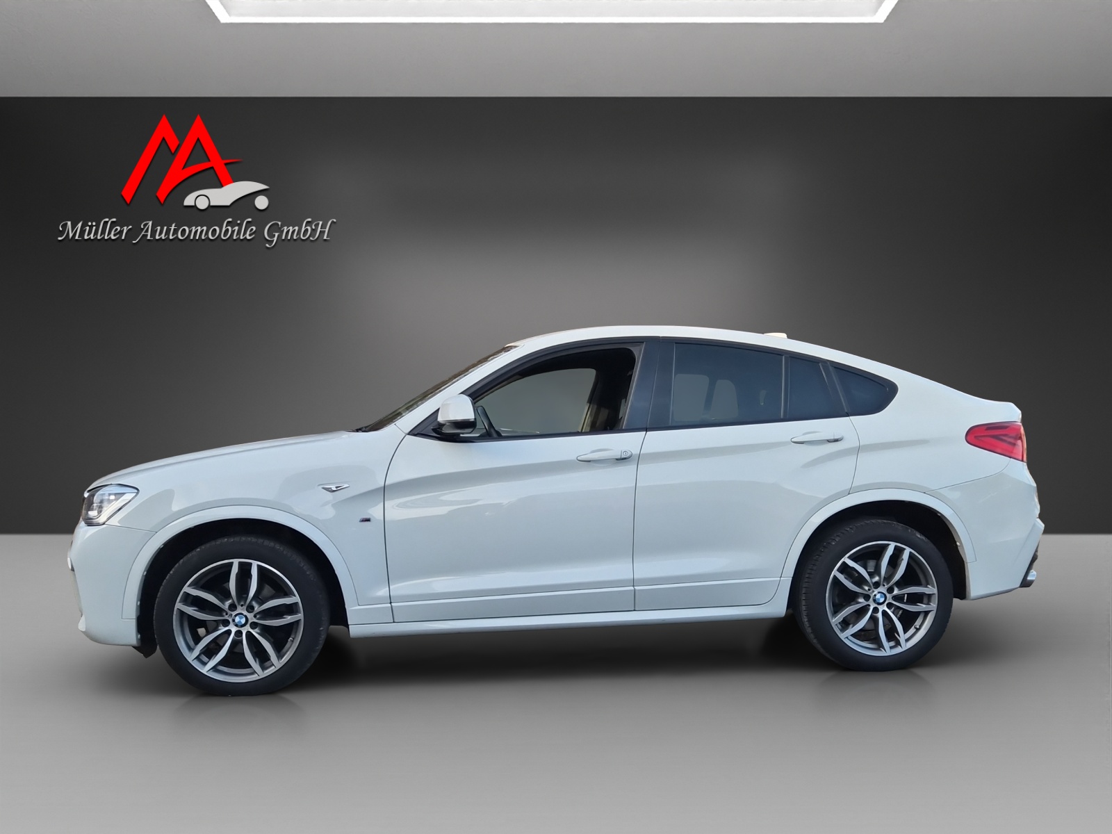 BMW X4 xDrive 35d Steptronic M-Sport-showroom-element-3