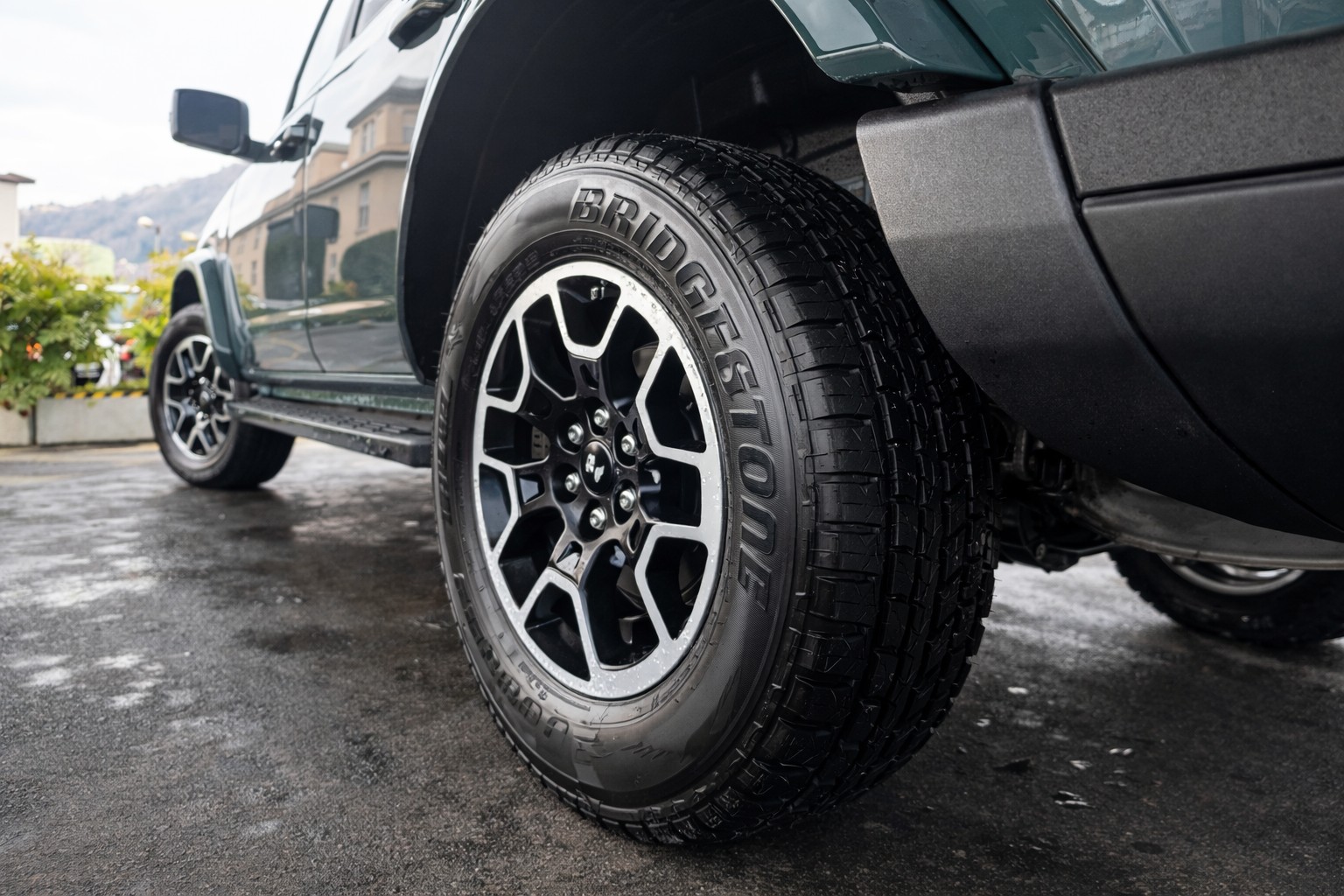 FORD Bronco 2.7 EcoB Outer Banks 4x4-showroom-element-2