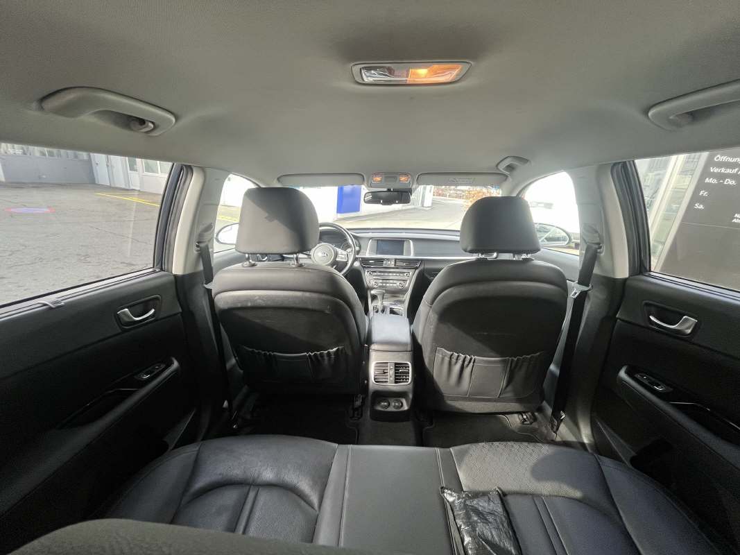 KIA Optima Sportswagon 2.0 GDi Plug-in Hybrid Style-image-5