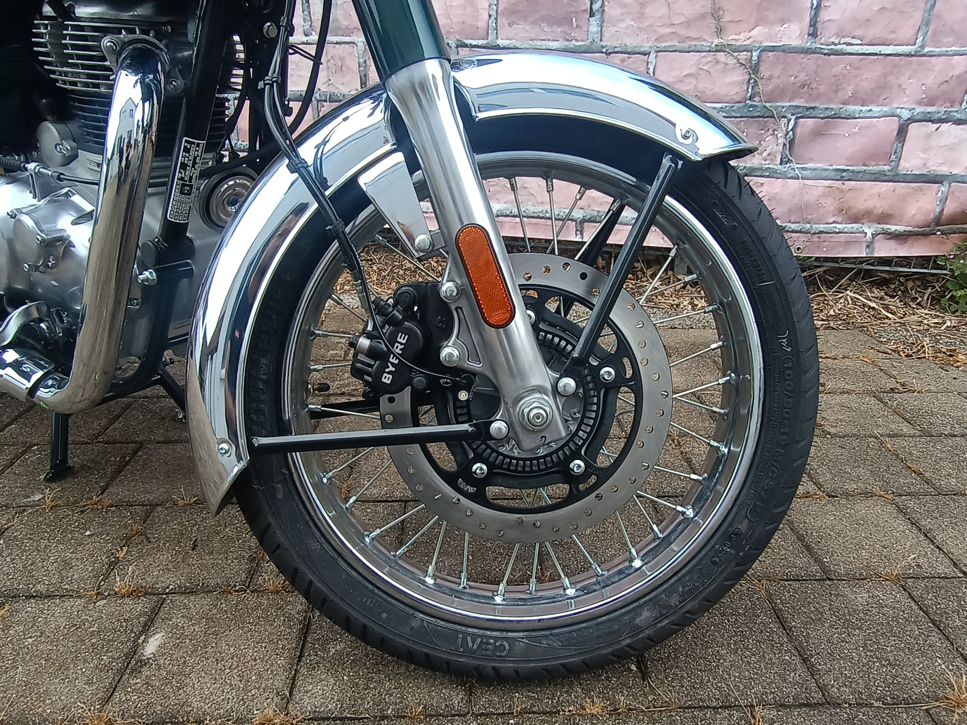 ROYAL ENFIELD Classic 350 Dark-image-4